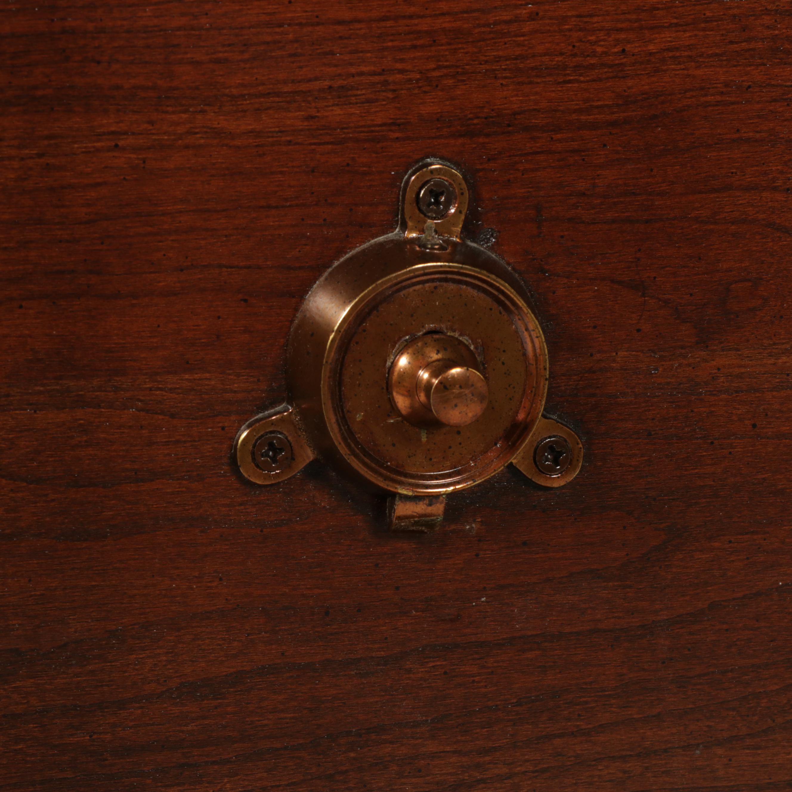 Ethan Allen Queen Anne Style Cherrywood Birdcage-Action Tea Table