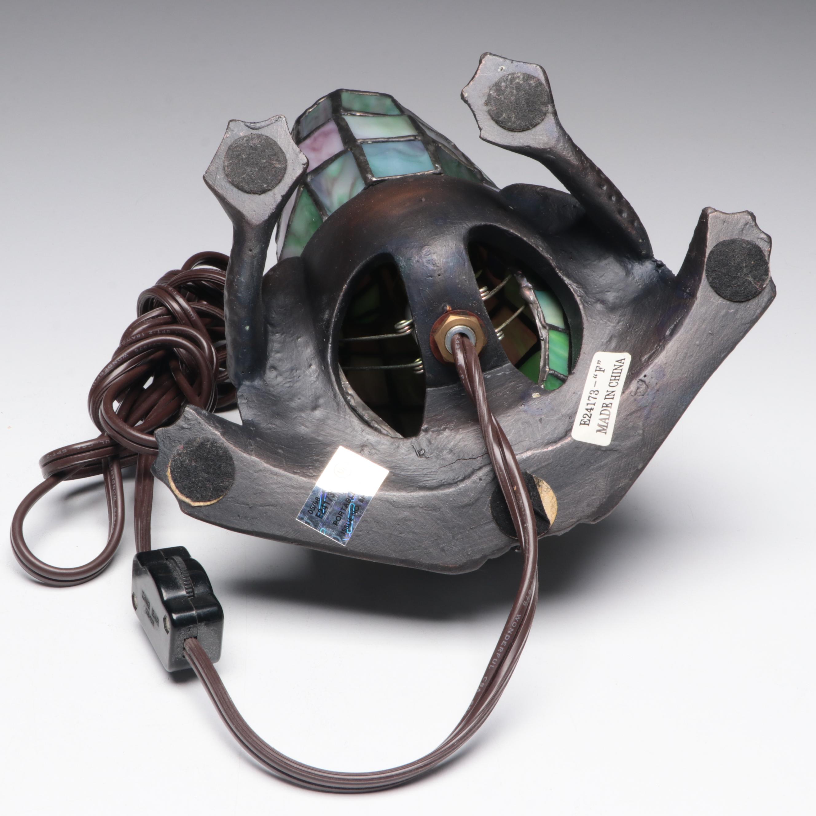 Quoizel Collectible Slag Glass Frog Accent Lamp