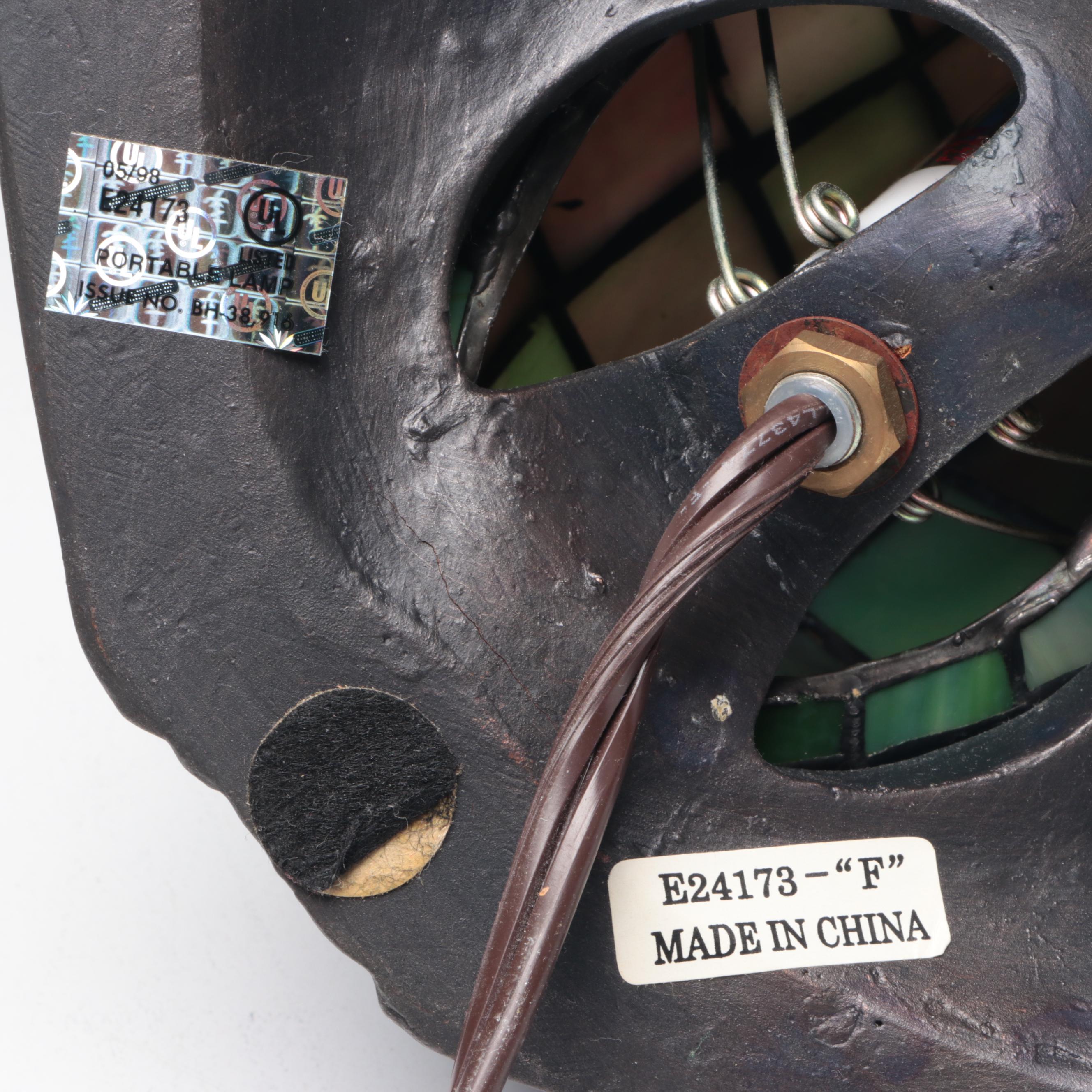 Quoizel Collectible Slag Glass Frog Accent Lamp