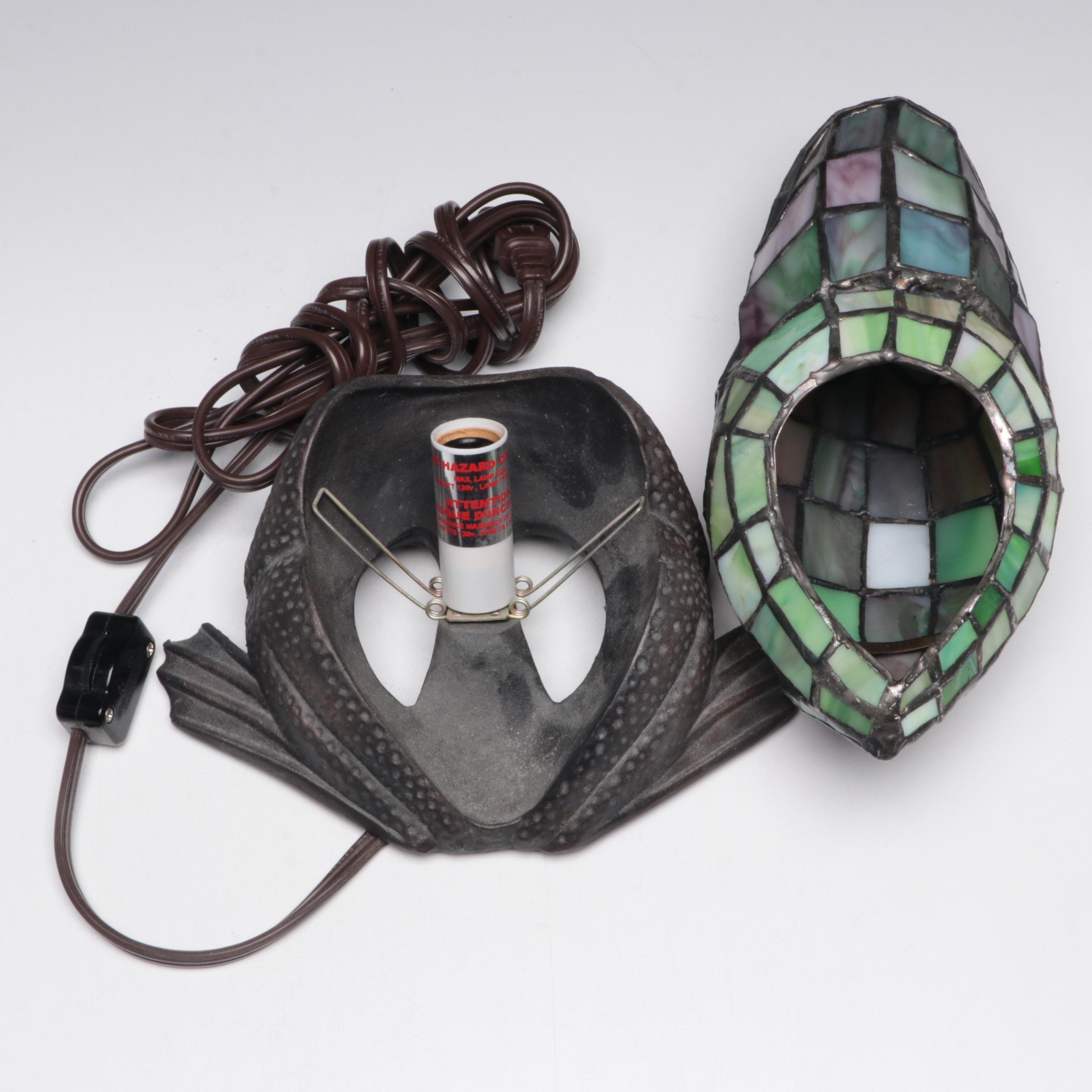 Quoizel Collectible Slag Glass Frog Accent Lamp