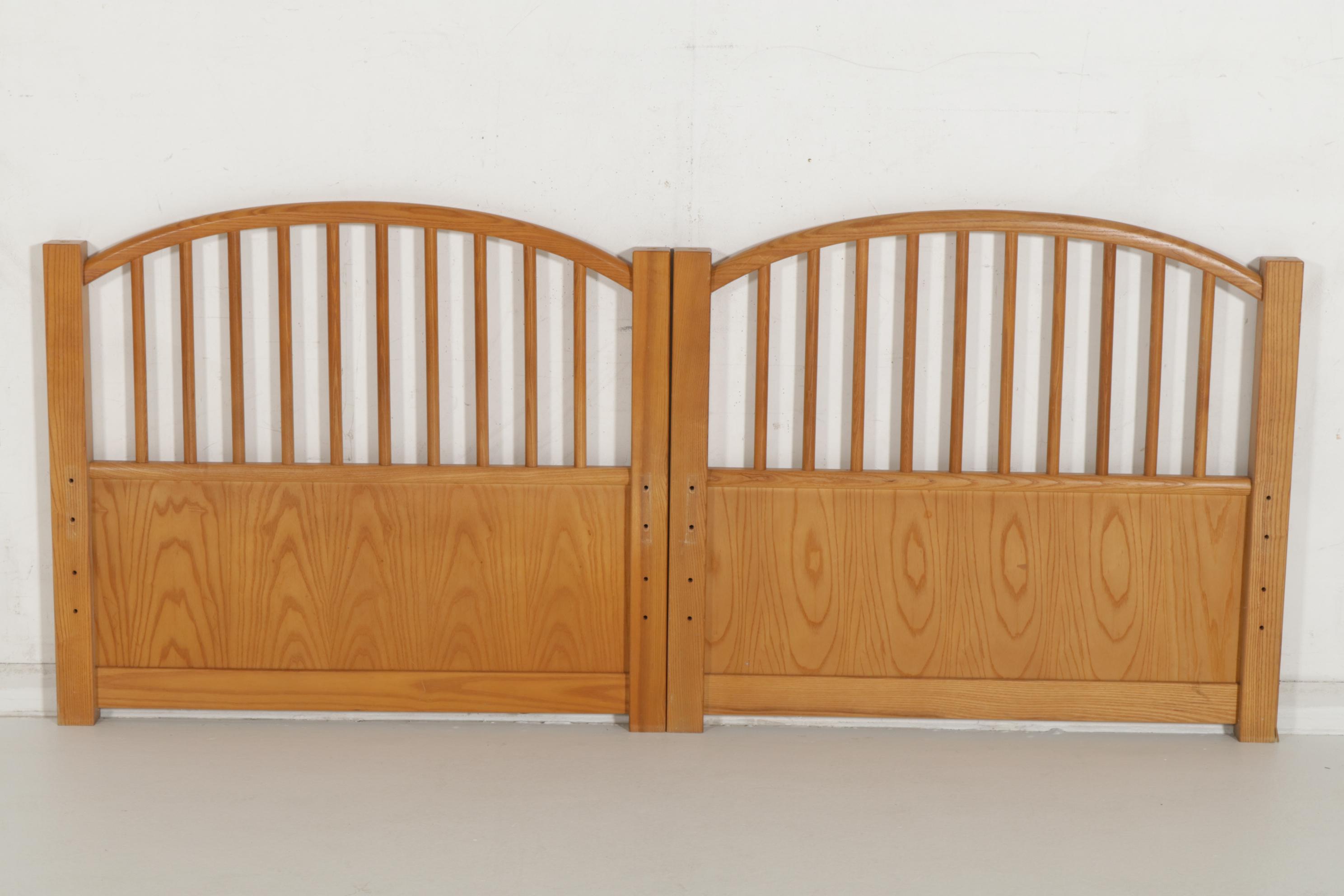 Stanley Furniture Arts & Crafts Style Oak Twin Bed Frames