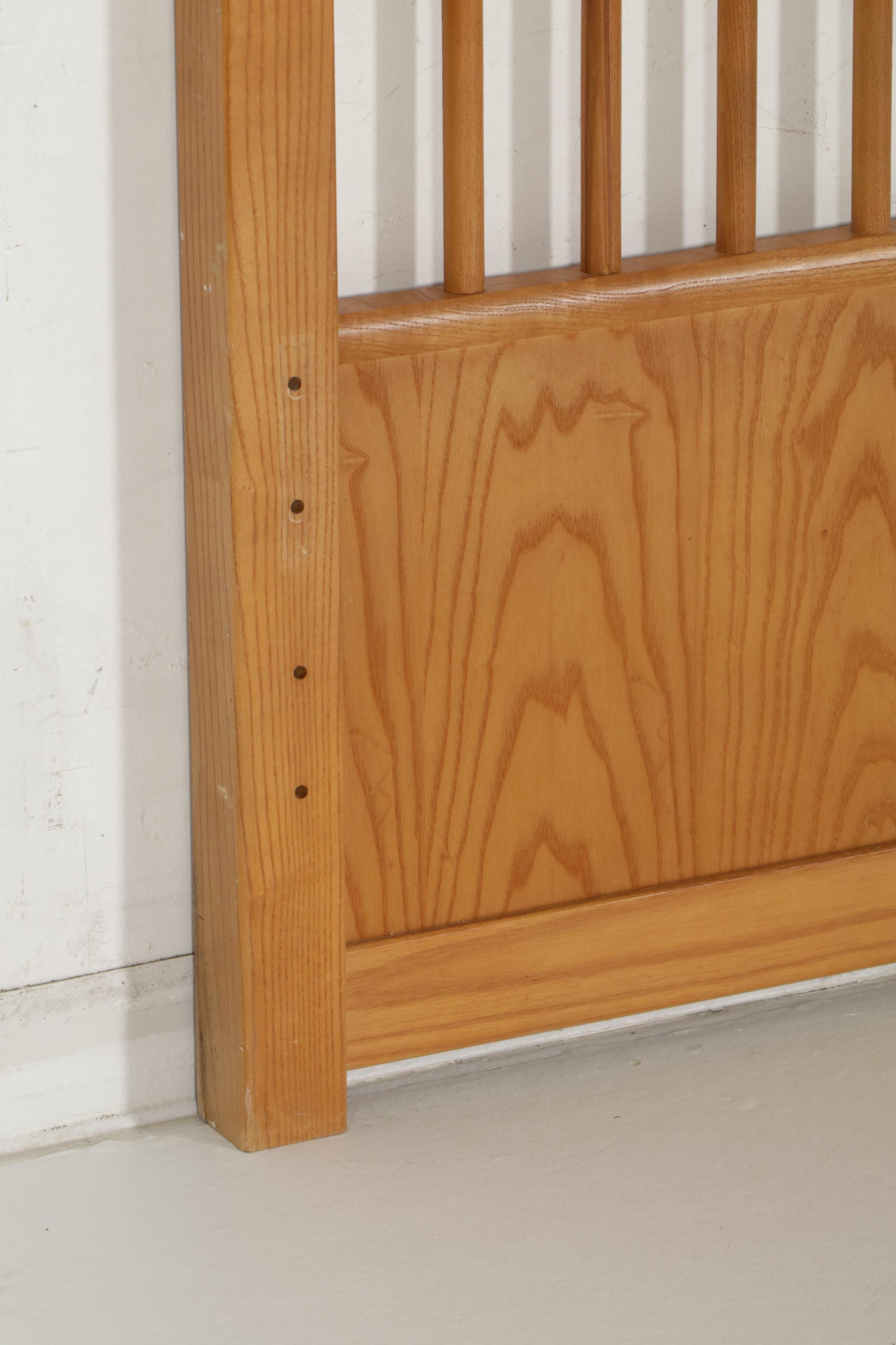 Stanley Furniture Arts & Crafts Style Oak Twin Bed Frames