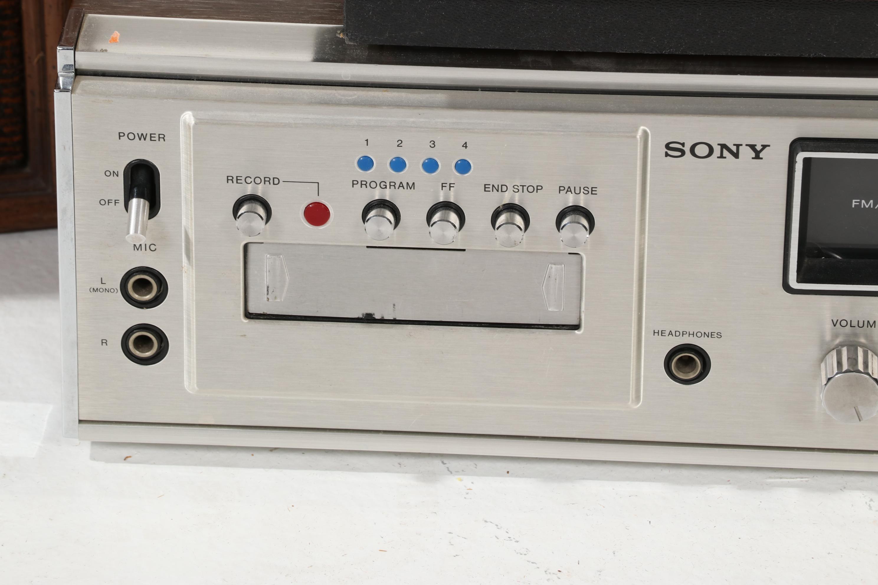 Sony HST58 Stereo Music System, PS77 Turntable and Magnavox Speakers