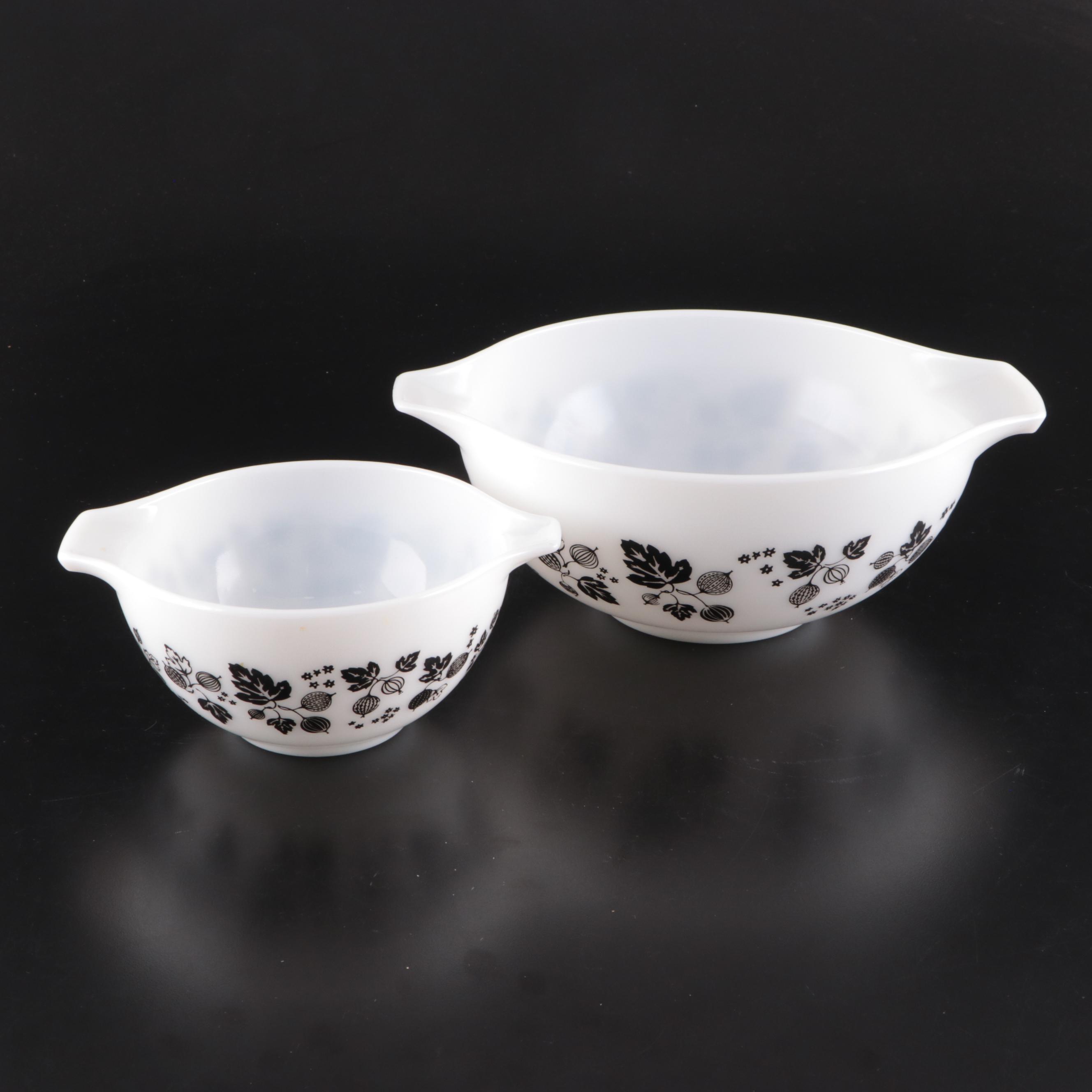 Pyrex "Gooseberry" Glass Cinderella Mixing Bowls, 1957–1962