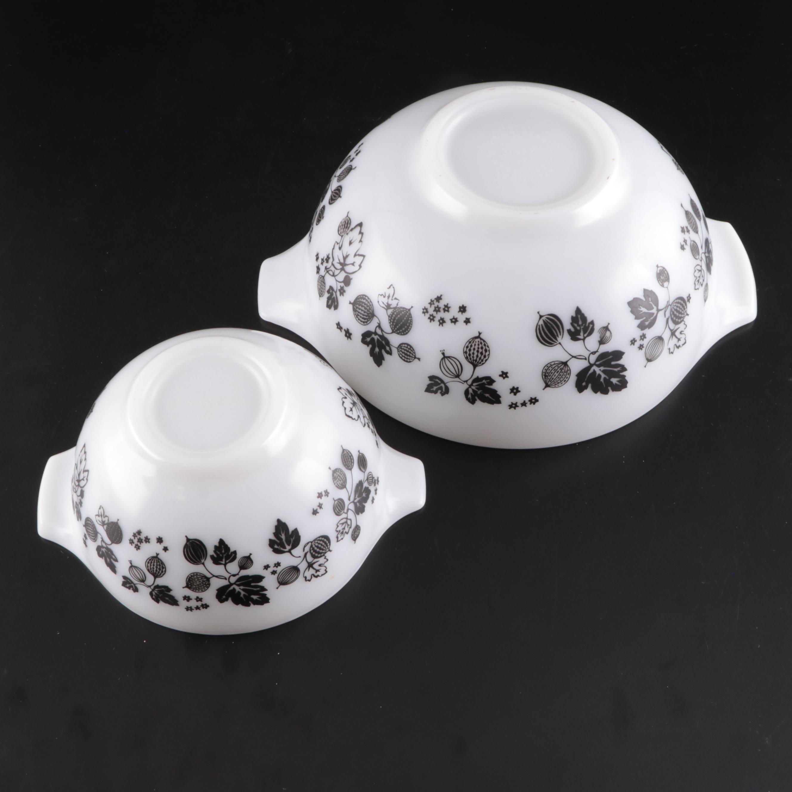 Pyrex "Gooseberry" Glass Cinderella Mixing Bowls, 1957–1962
