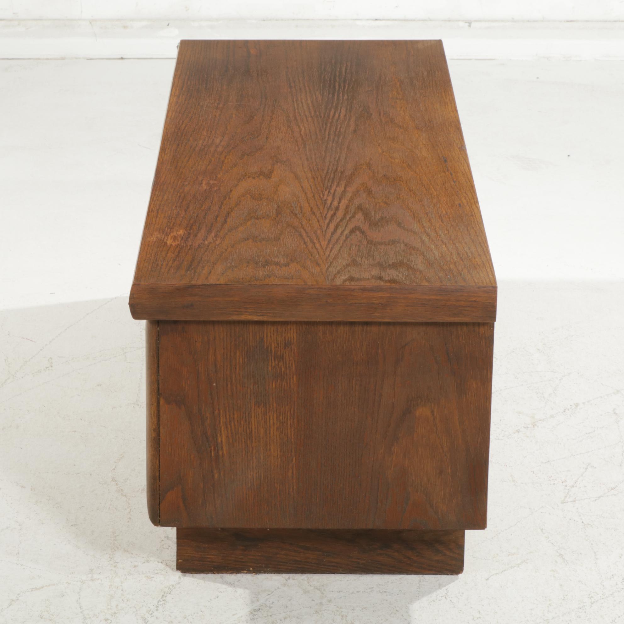 Lane Furniture "Aroma-Tite" Modernist Oak Veneered Cedar Blanket Chest, 1970s