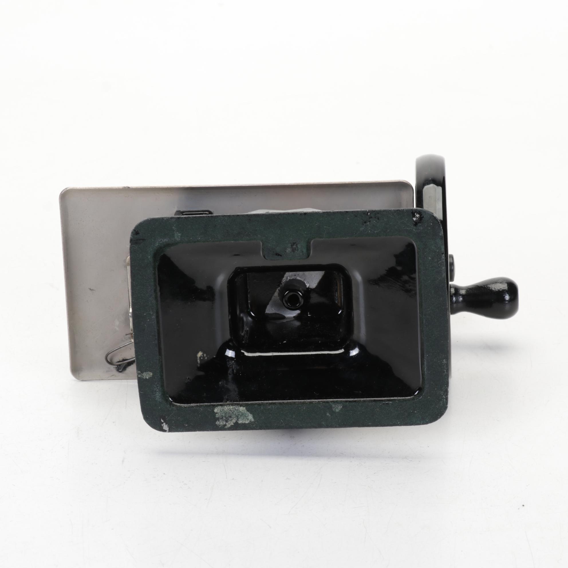 Singer Portable Sewing Machine in Carrying Case, Vintage