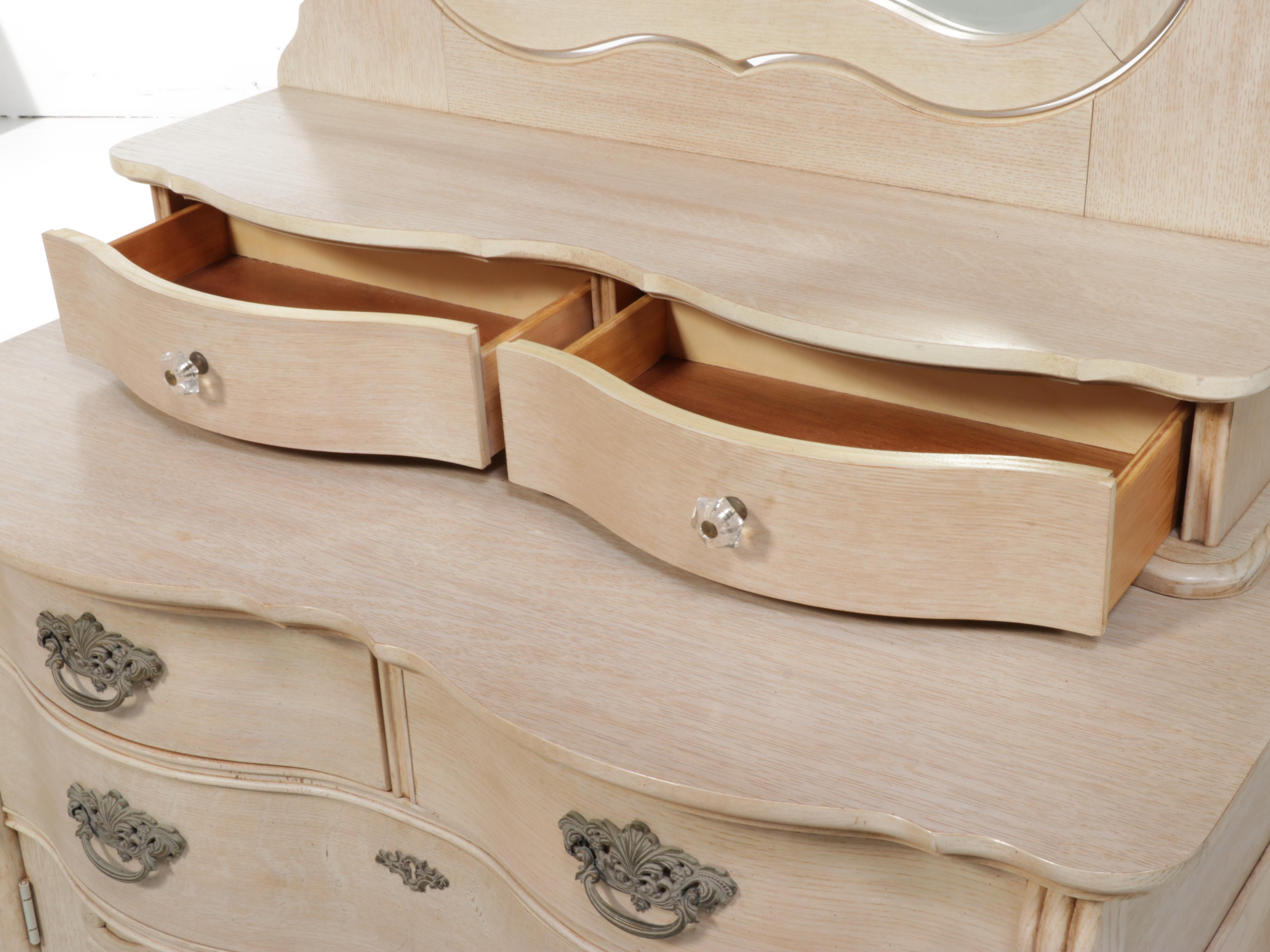 Lexington Furniture Cerused Finish Victorian Style Dresser with Mirror