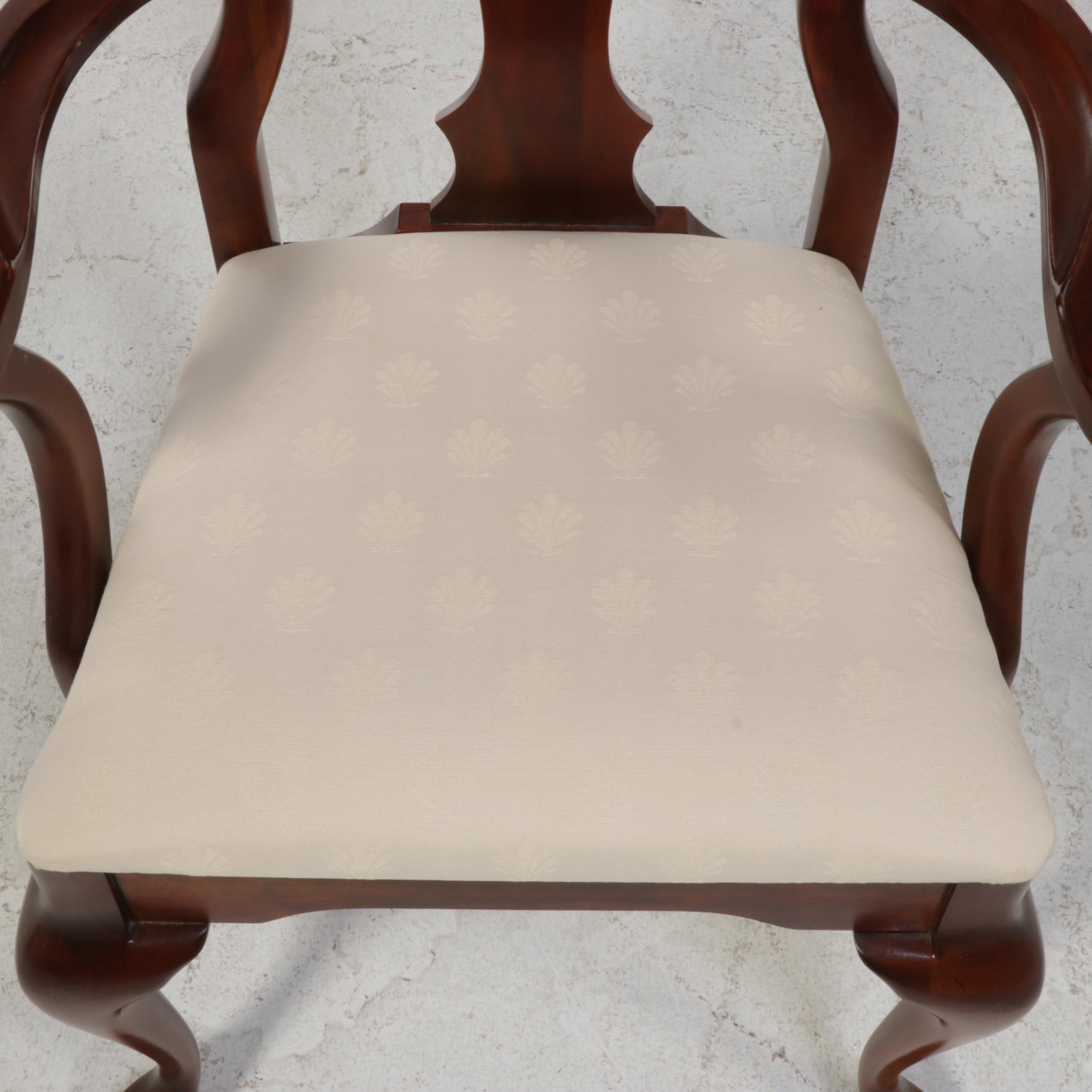 Cresent Furniture Queen Anne Style Hardwood Extension Dining Table and 6 Chairs