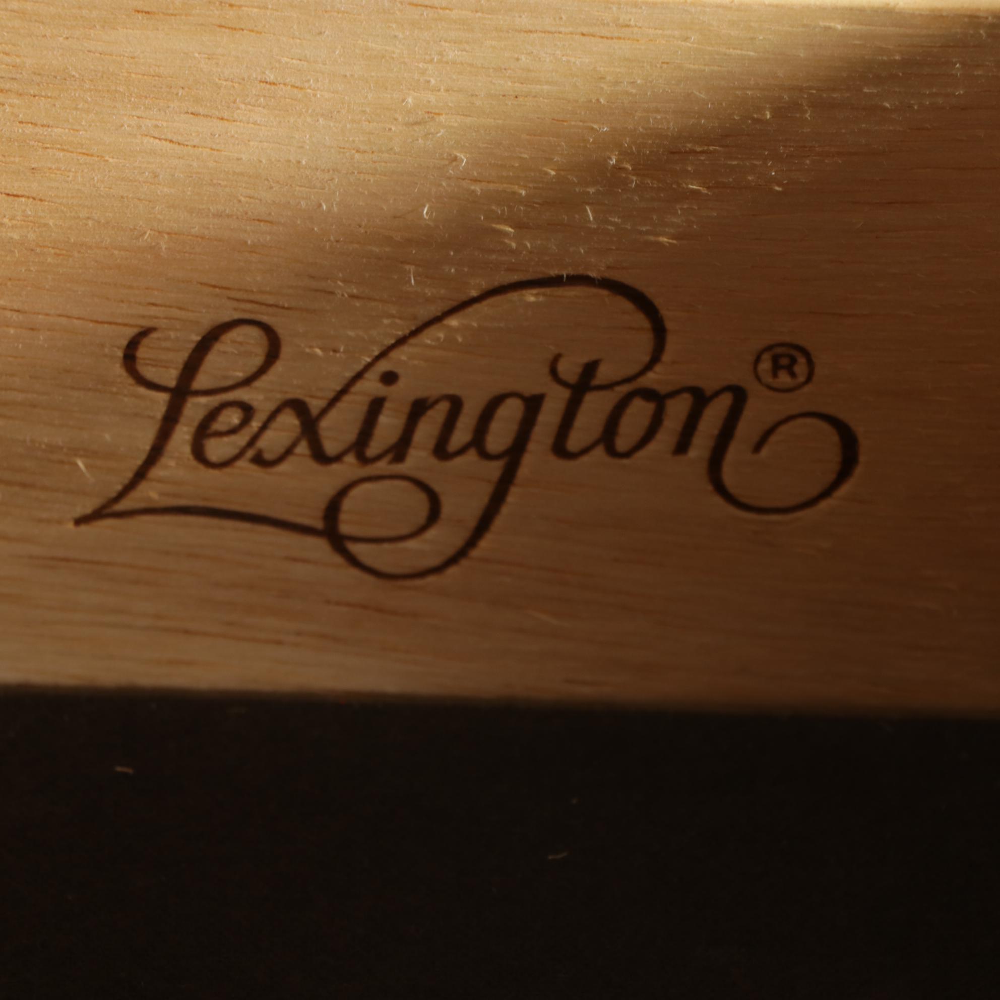 Lexington Furniture Hamilton House Mahogany Illuminated China Cabinet