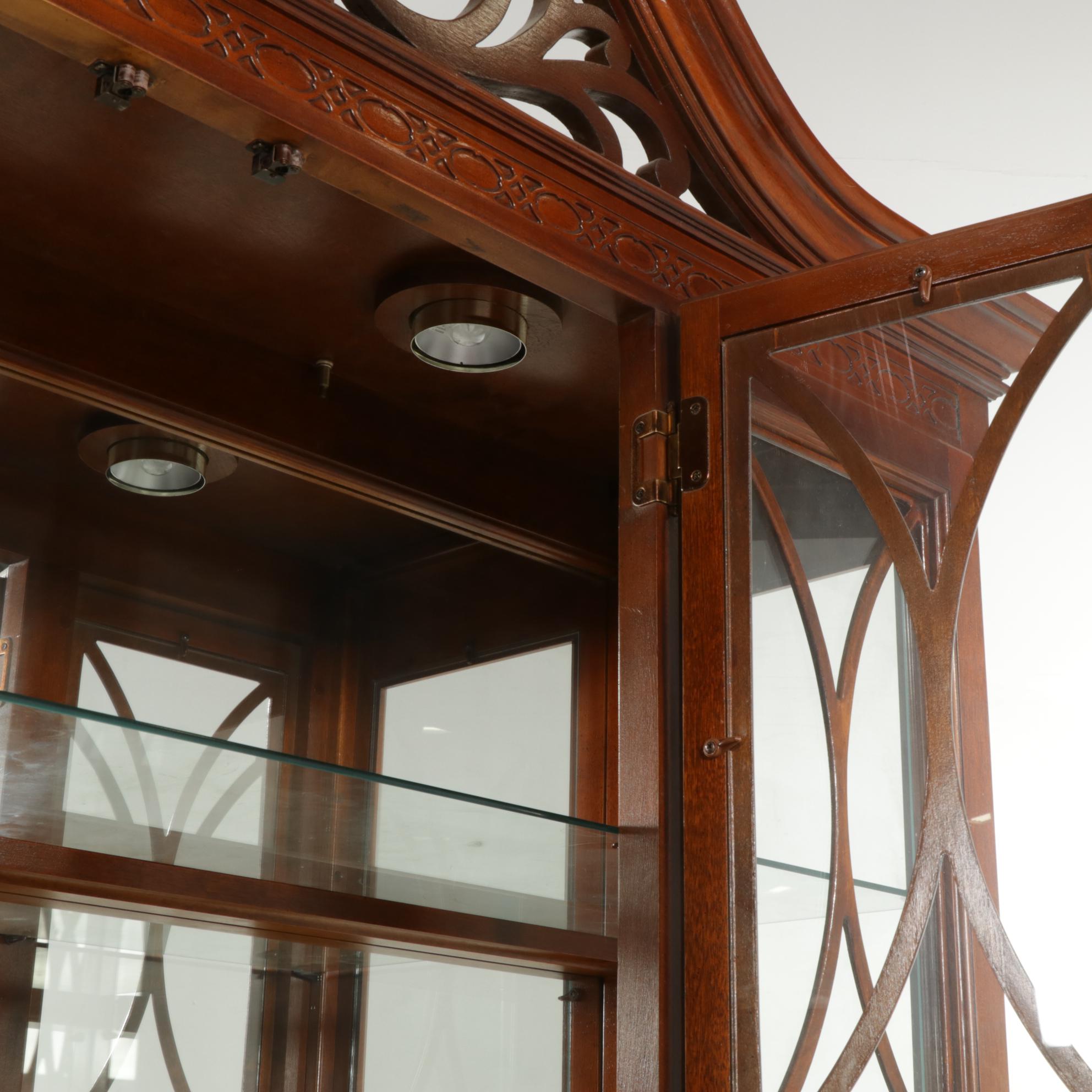 Lexington Furniture Hamilton House Mahogany Illuminated China Cabinet