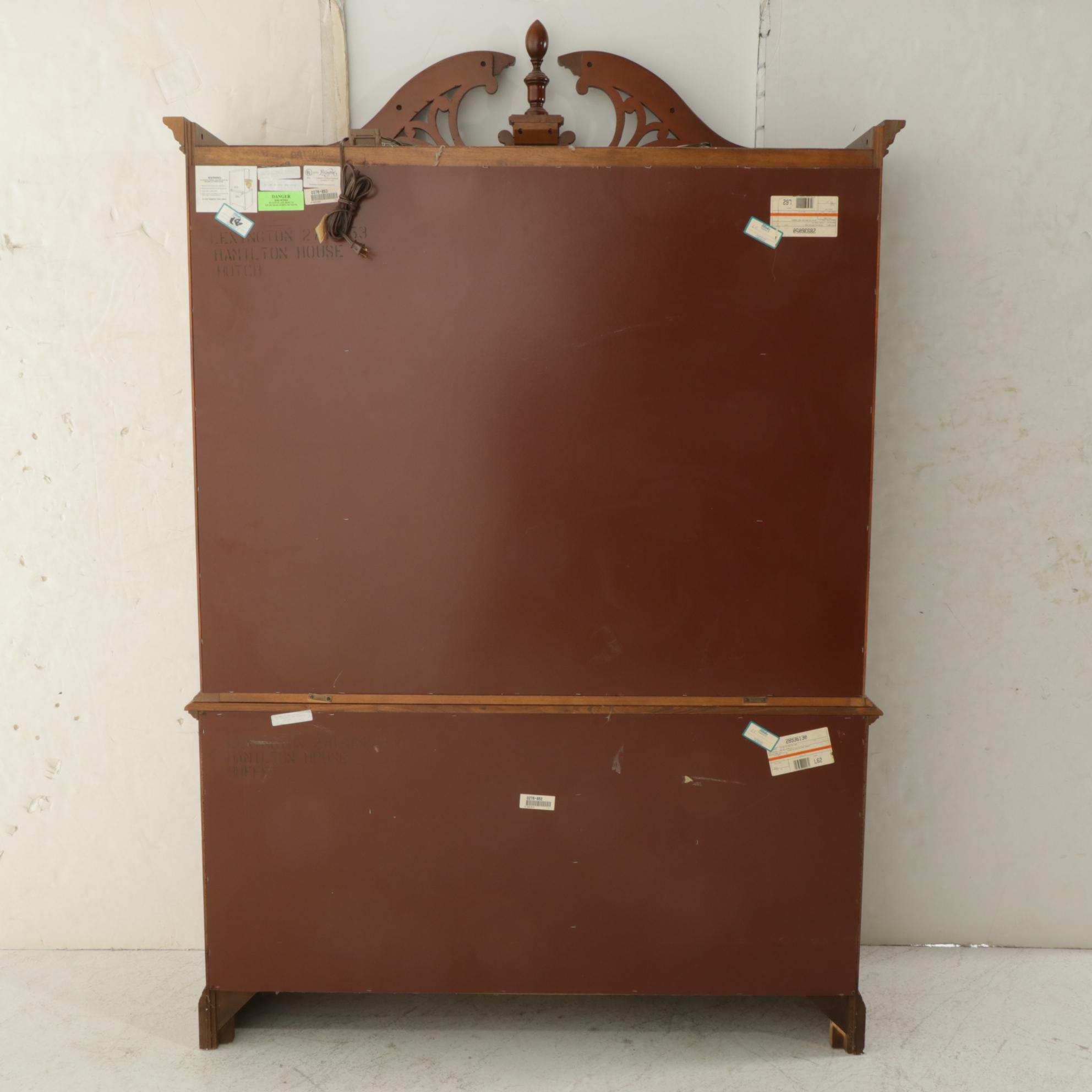 Lexington Furniture Hamilton House Mahogany Illuminated China Cabinet