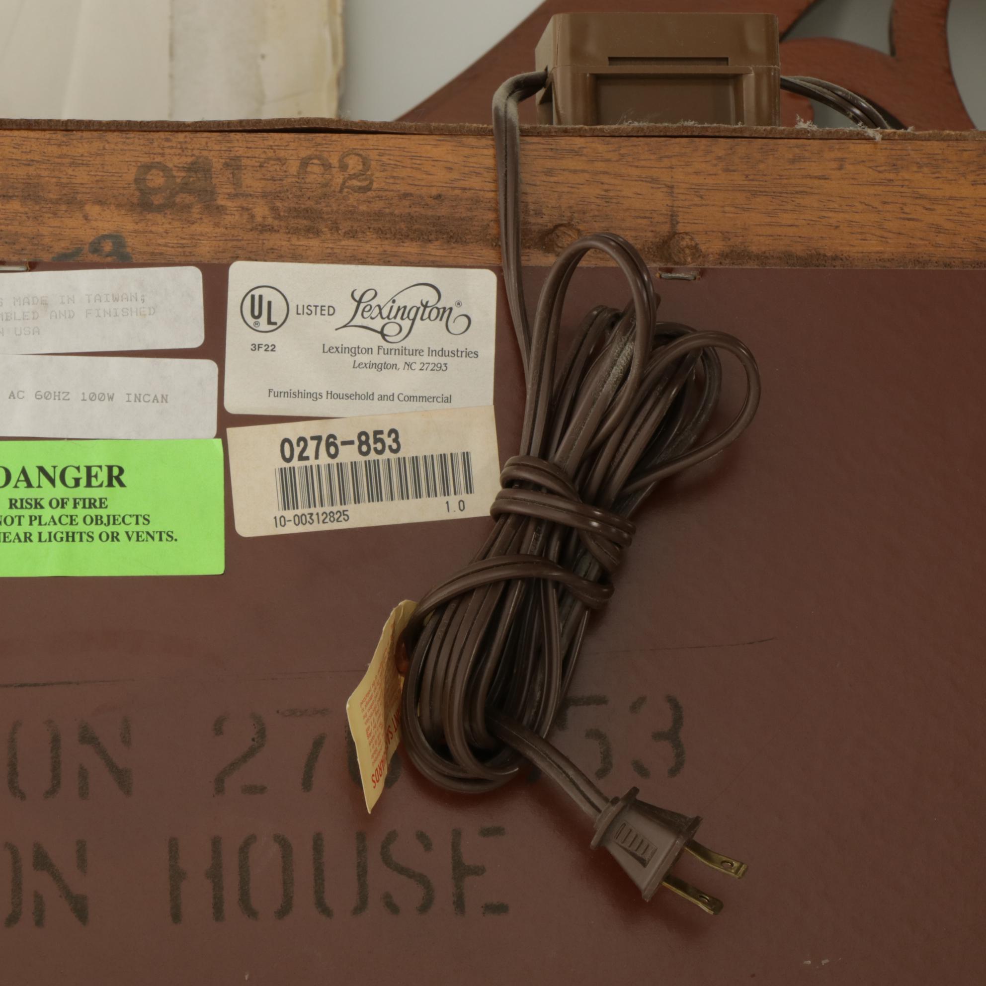 Lexington Furniture Hamilton House Mahogany Illuminated China Cabinet