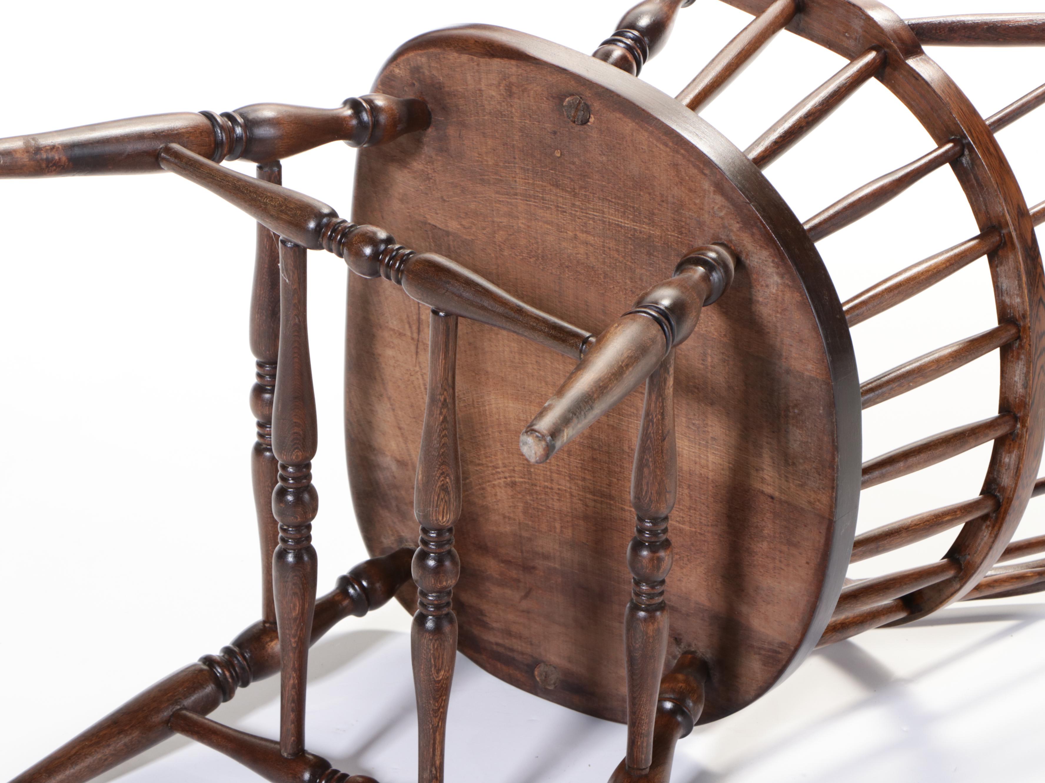 Colonial Style Elm Sack-Back Windsor Armchair