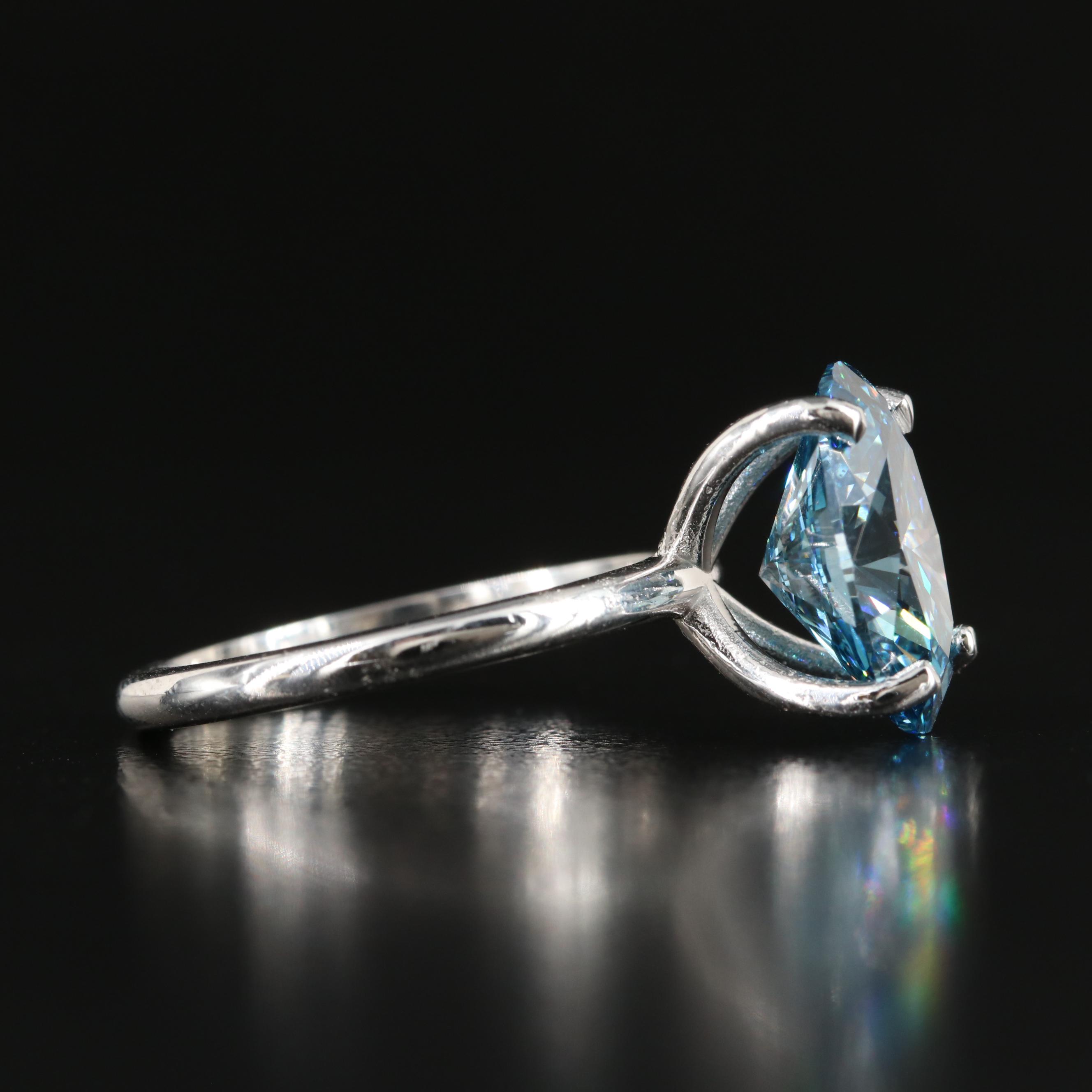 18K 4.20 CT Fancy Color Diamond Ring