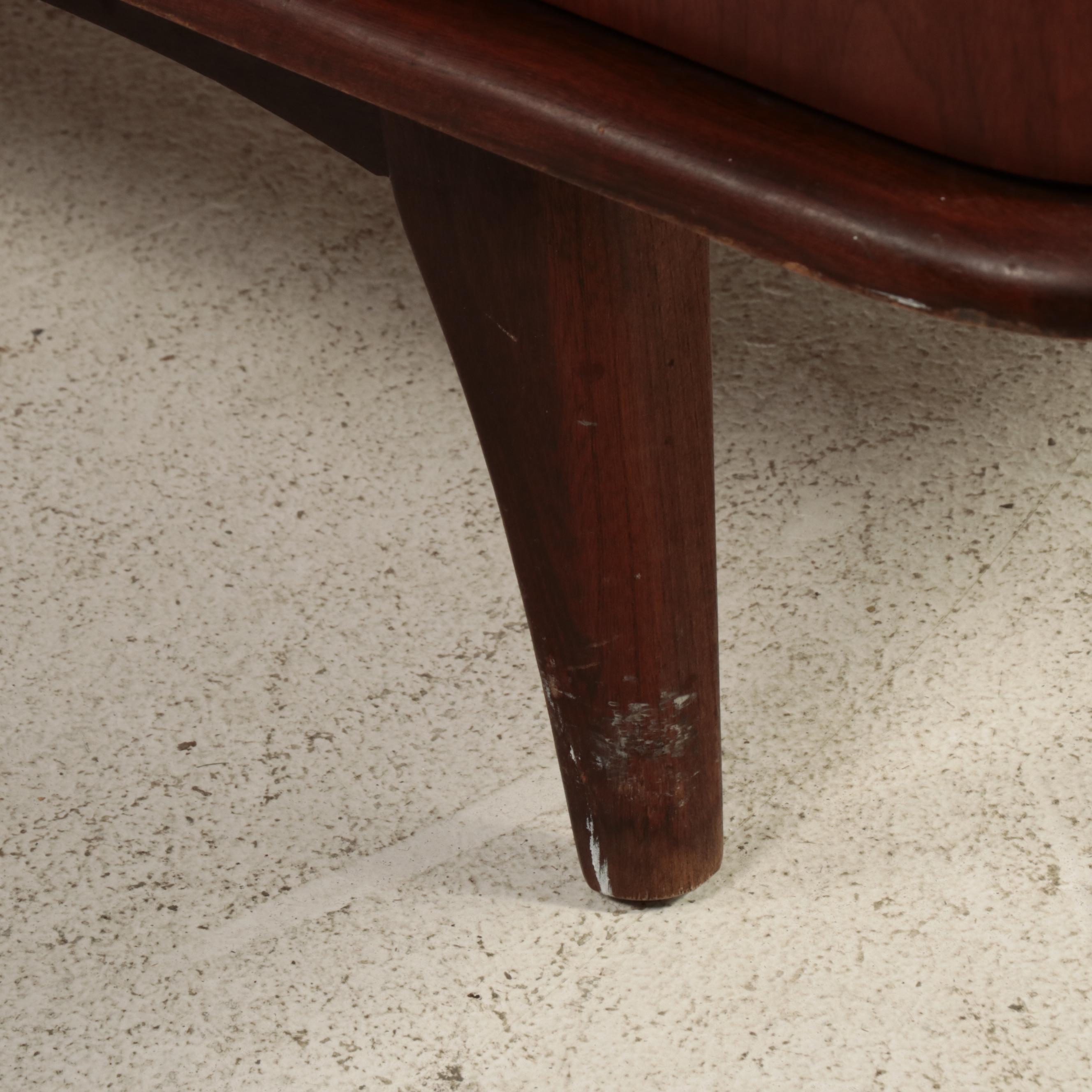 Mid Century Modern Style Walnut Finished Dresser, Mid to Late 20th Century