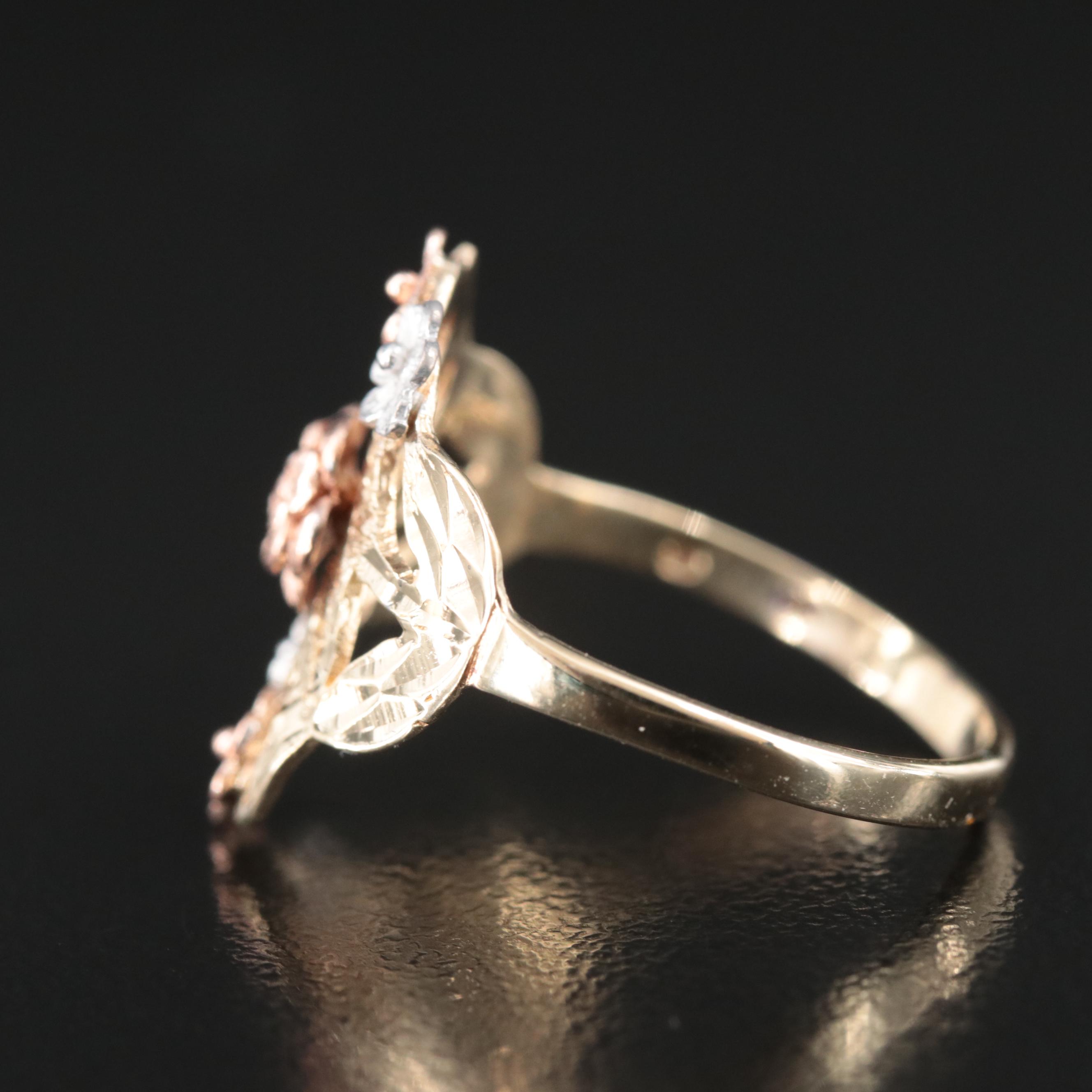 10K Tri-Color Flower Ring