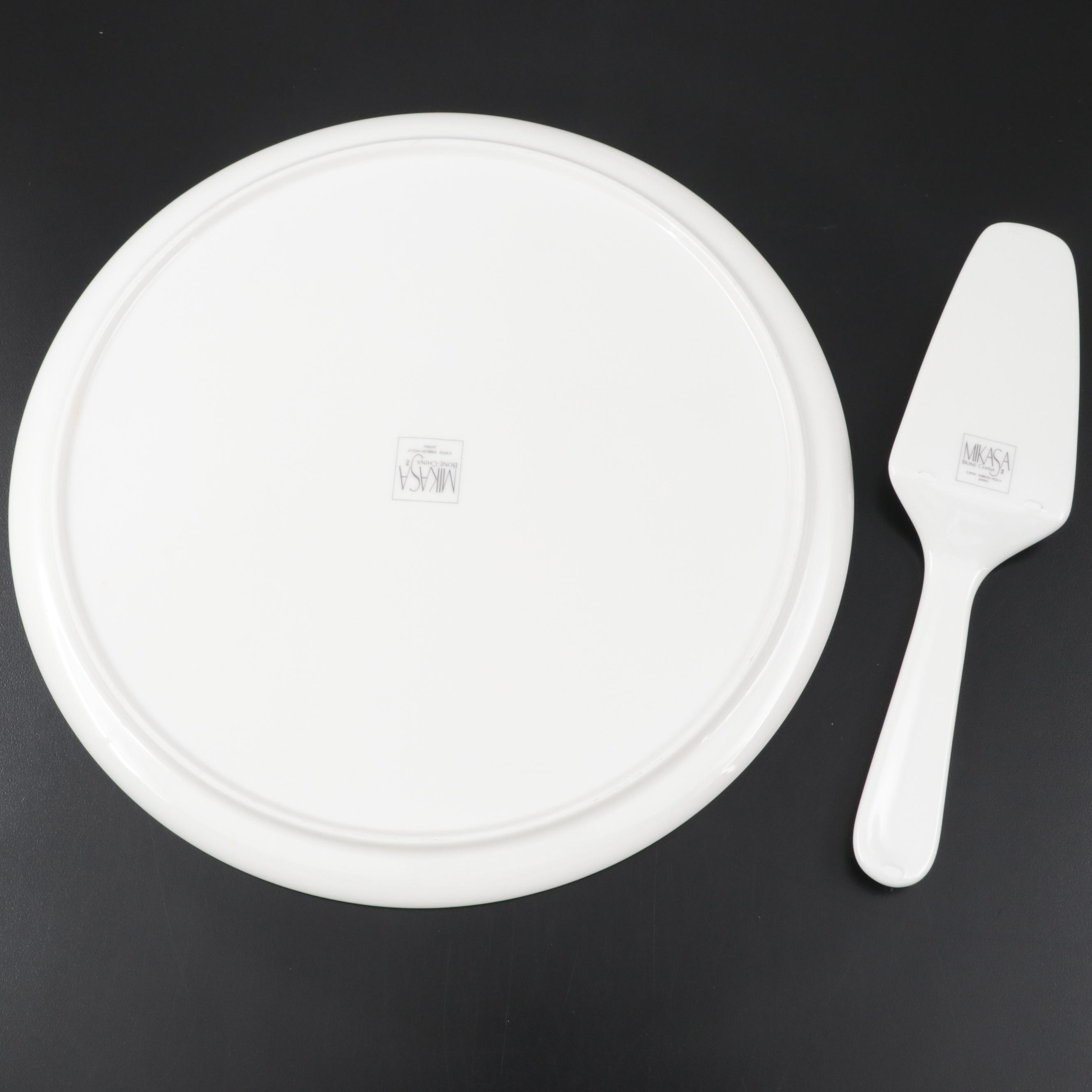 Mikasa Bone China "Ribbon Holly" Cake Plate and Server with Box
