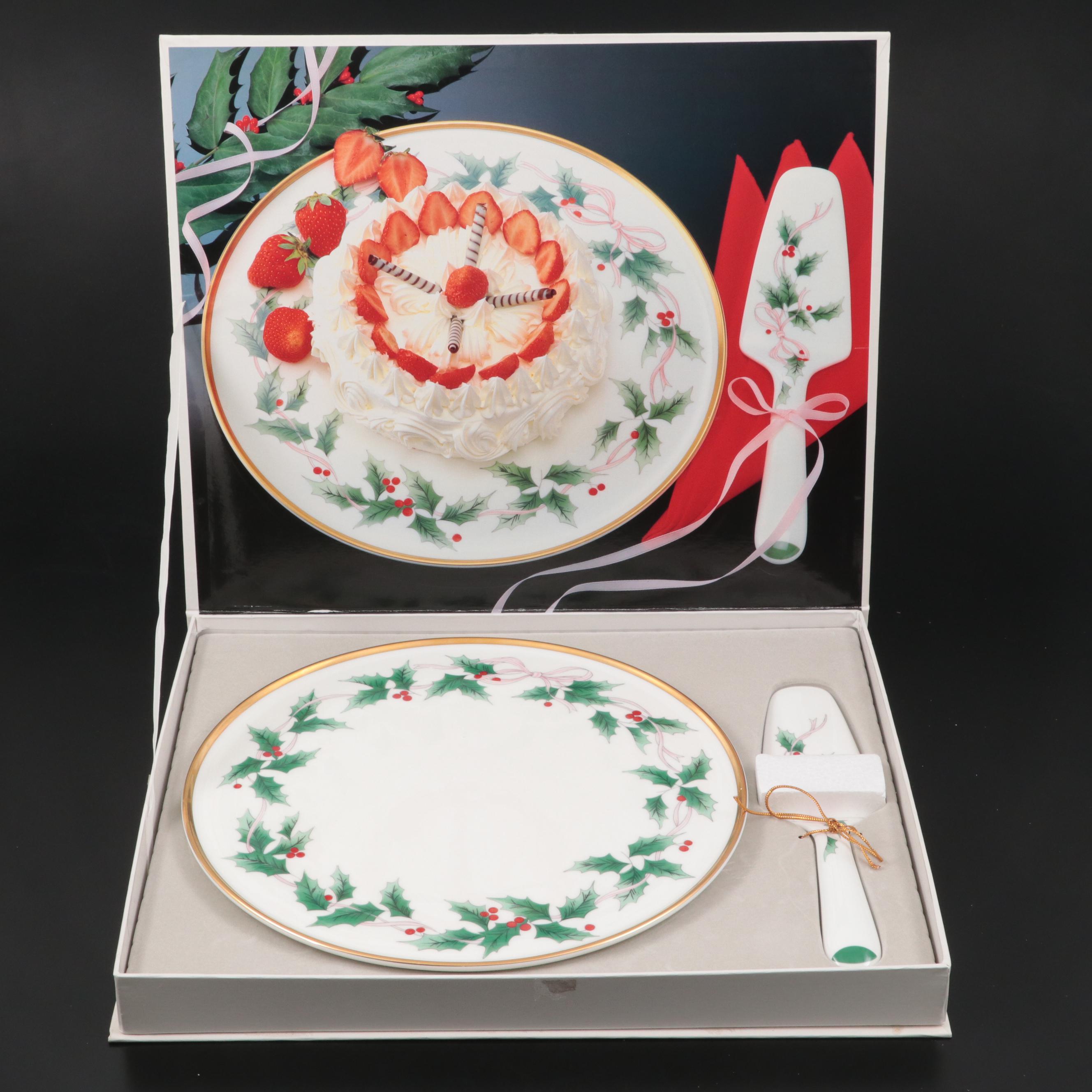 Mikasa Bone China "Ribbon Holly" Cake Plate and Server with Box