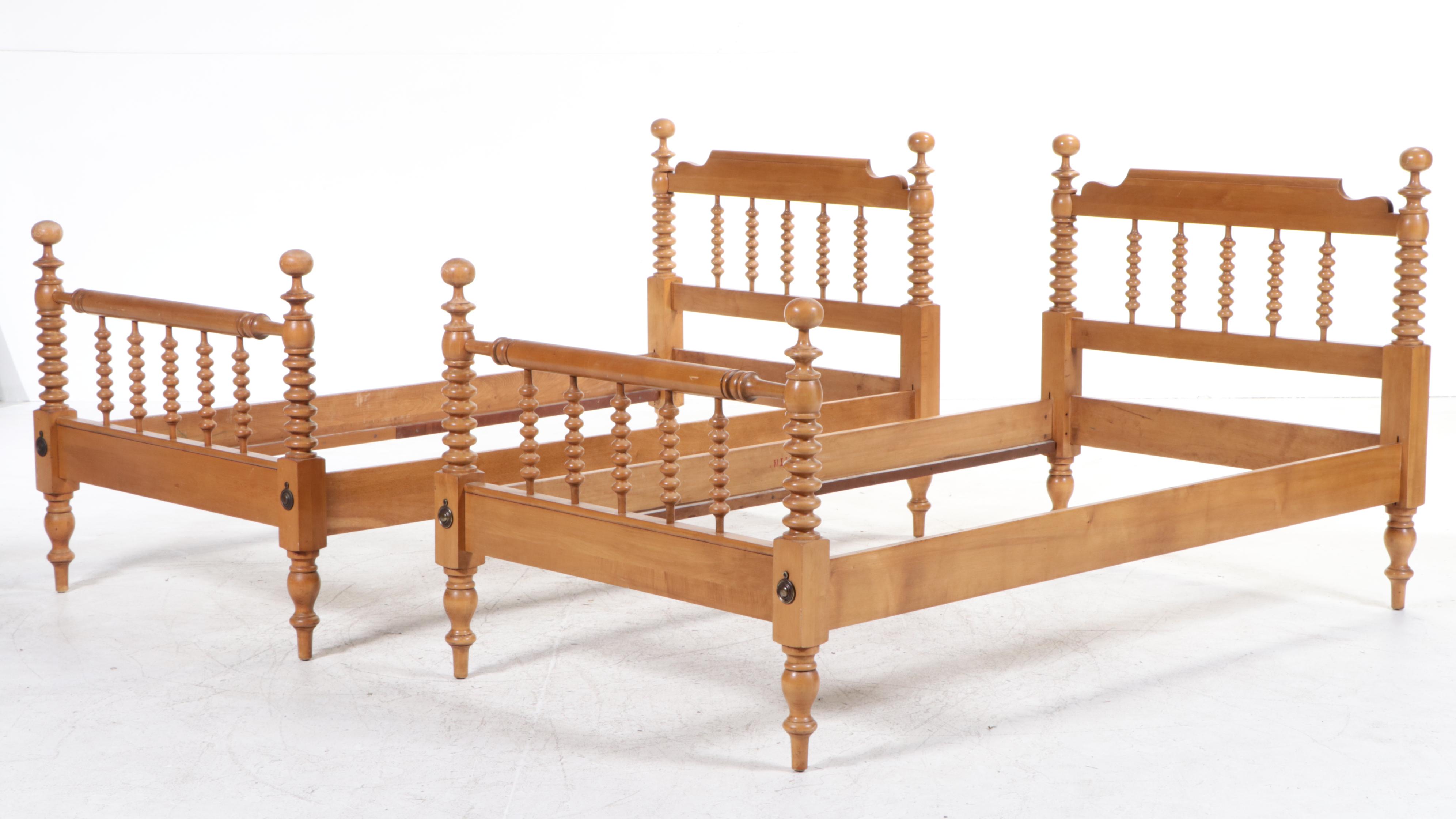 Pair of Willett Early American Maple Twin Bed Frames, 1940s