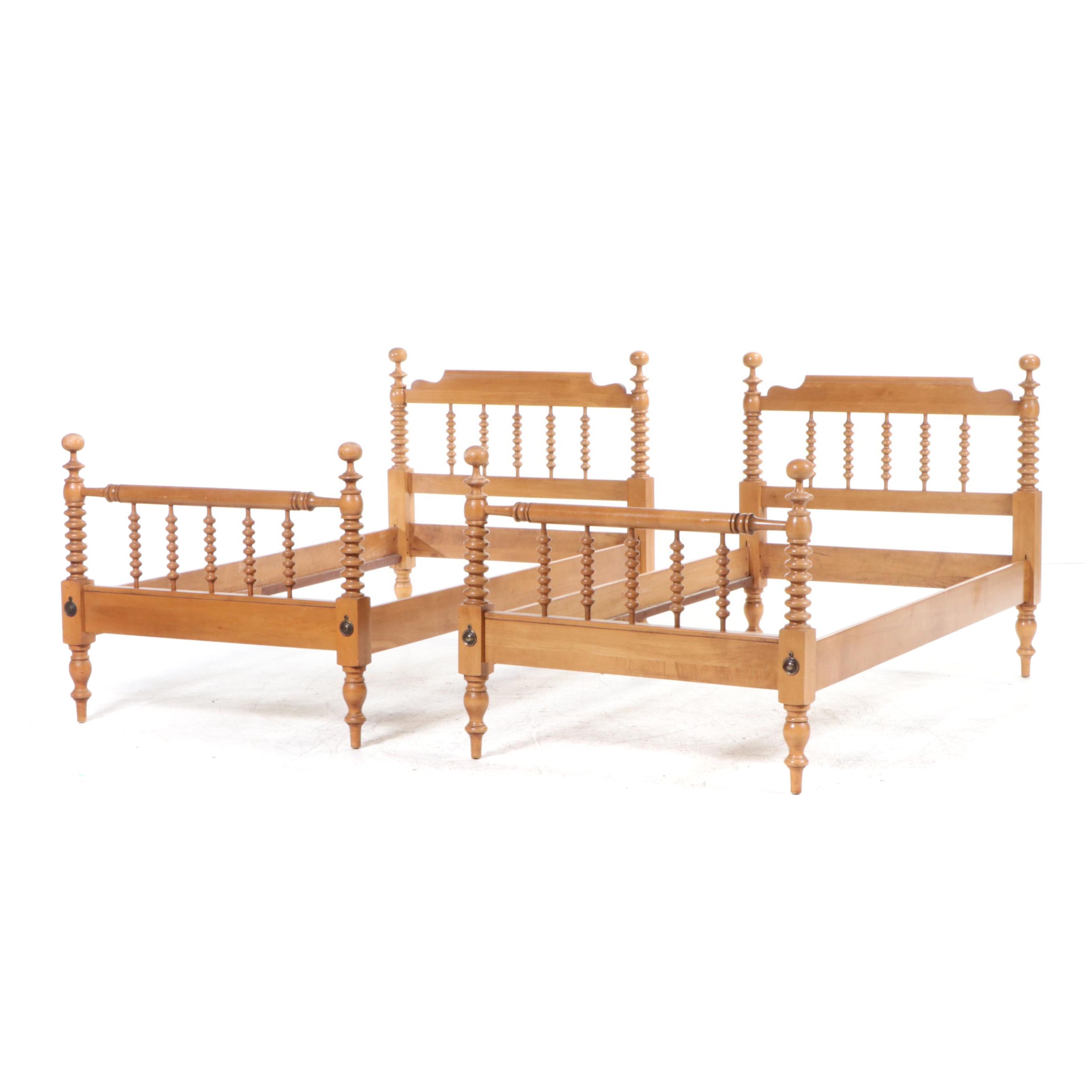Pair of Willett Early American Maple Twin Bed Frames, 1940s