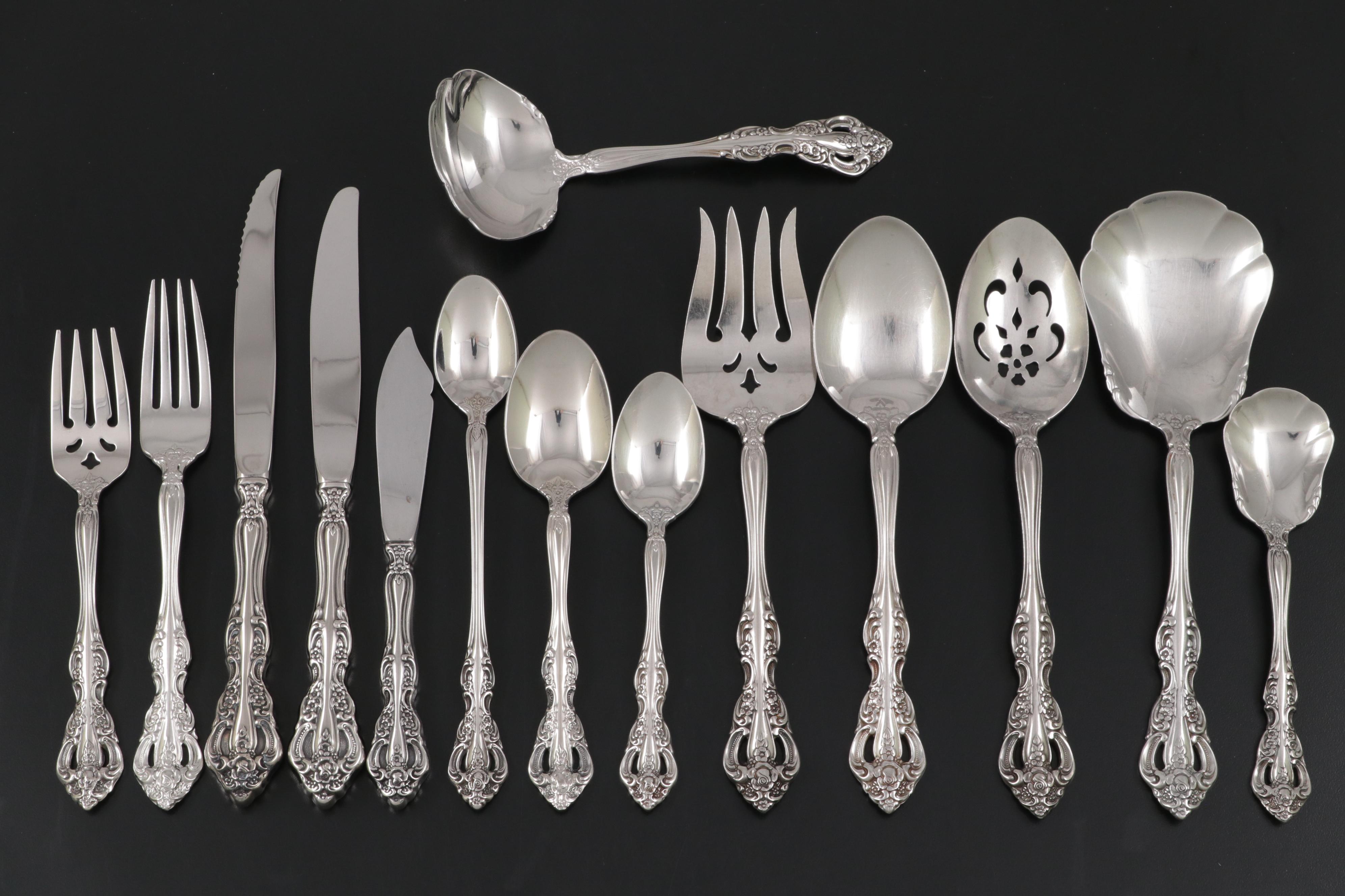 Oneida "Michelangelo" Stainless Steel Flatware in Storage Chest