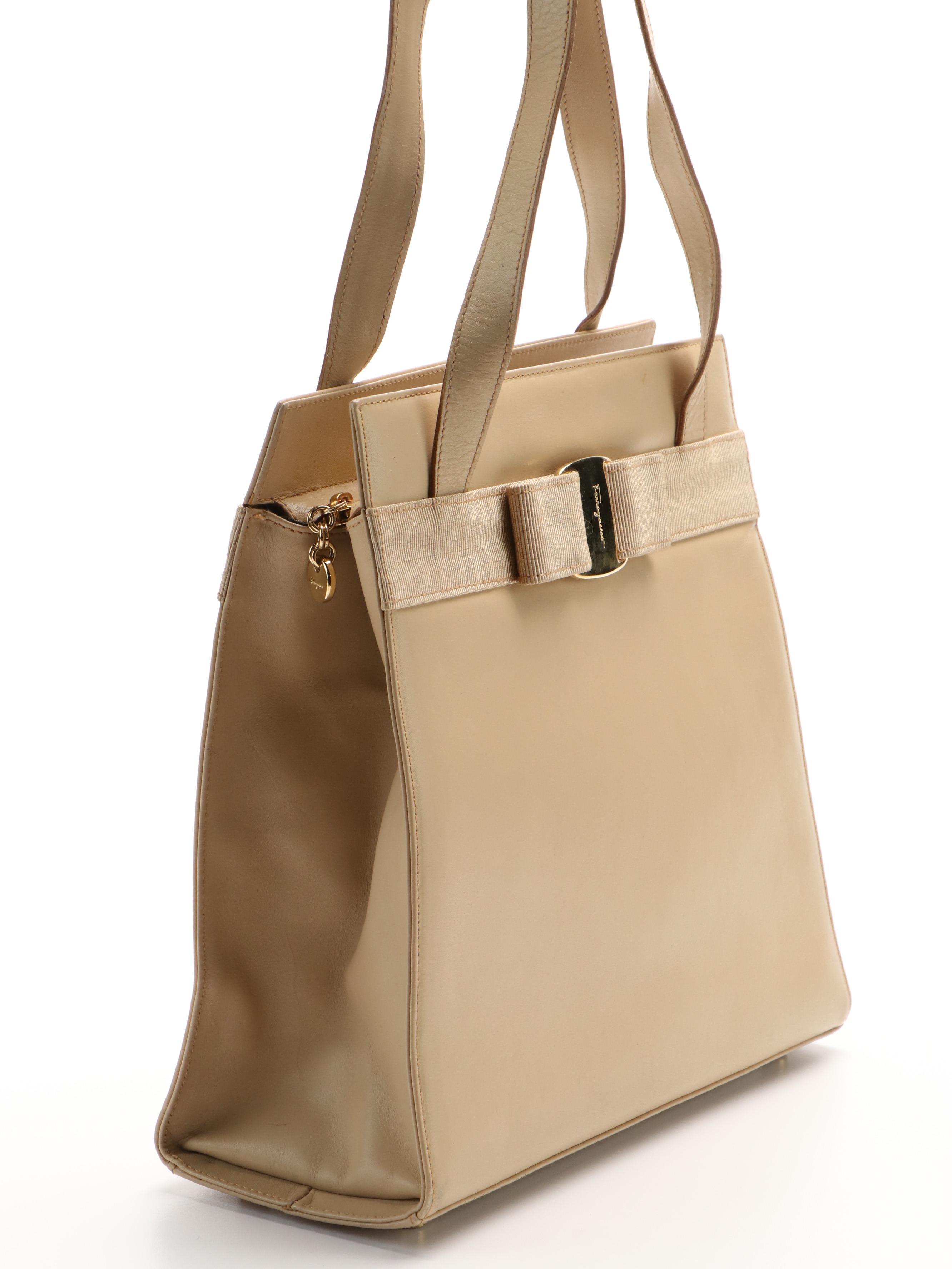 Salvatore Ferragamo Vara Bow leather Tote Bag