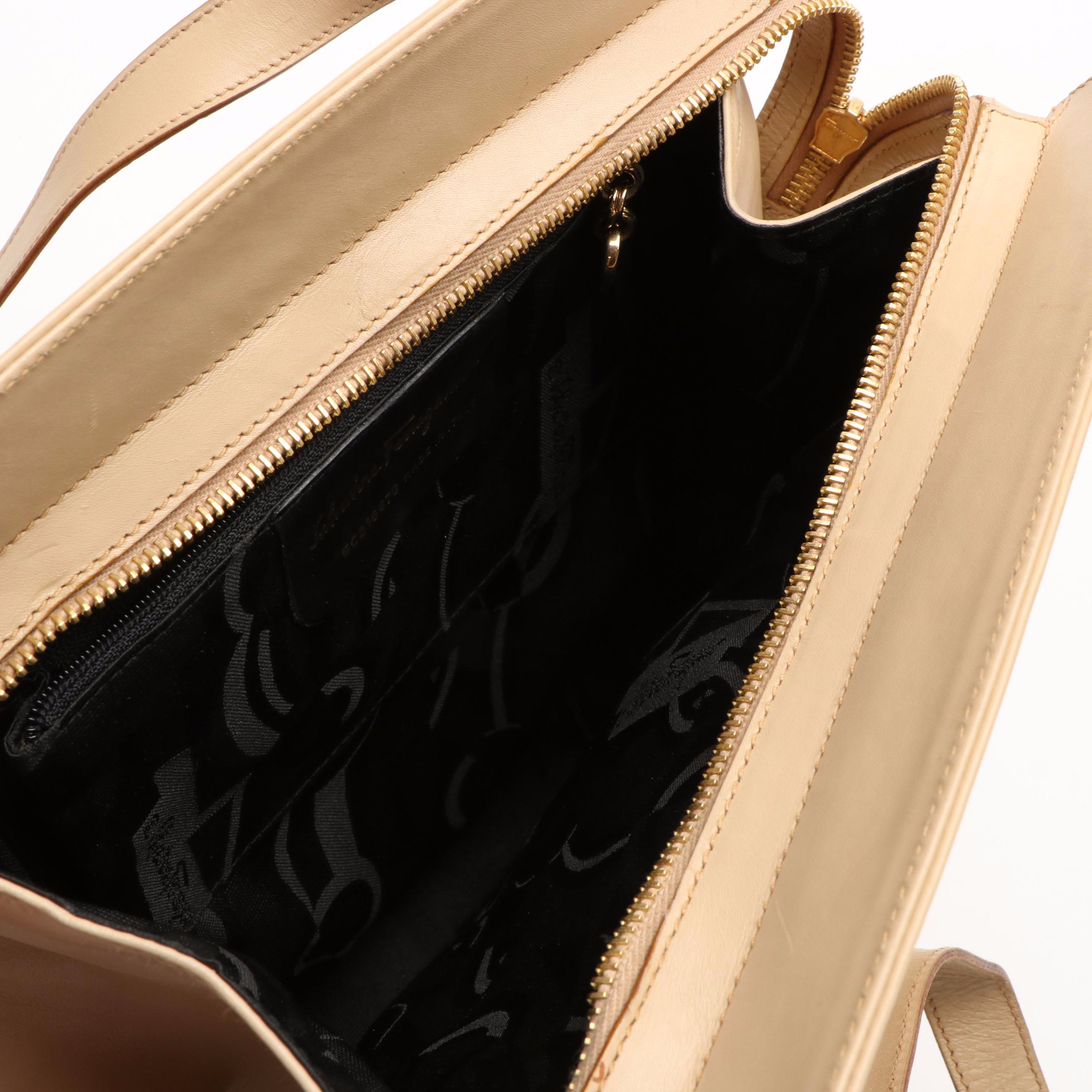 Salvatore Ferragamo Vara Bow leather Tote Bag