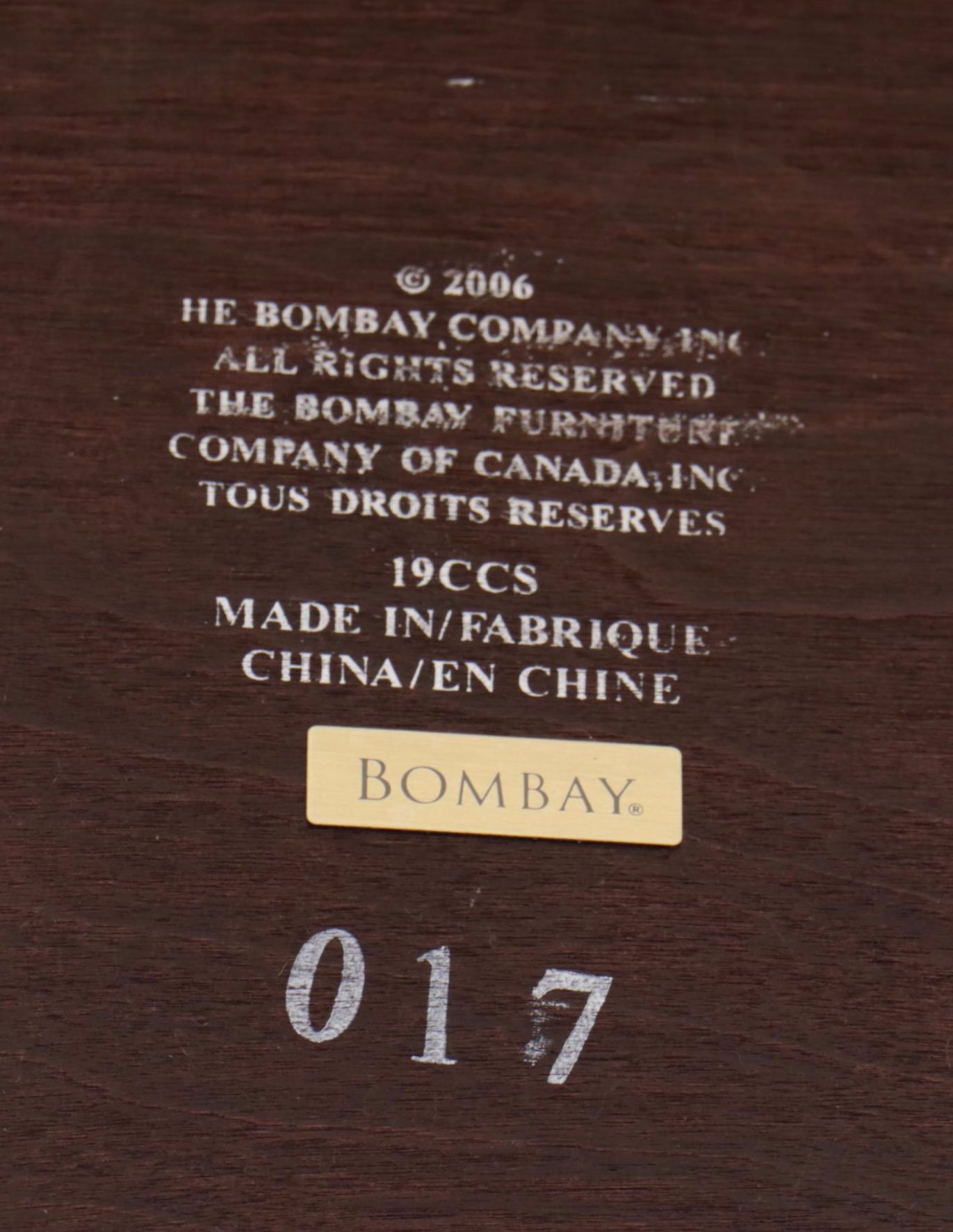 Bombay Company Neoclassical Style Mahogany-Finish Hardwood Table