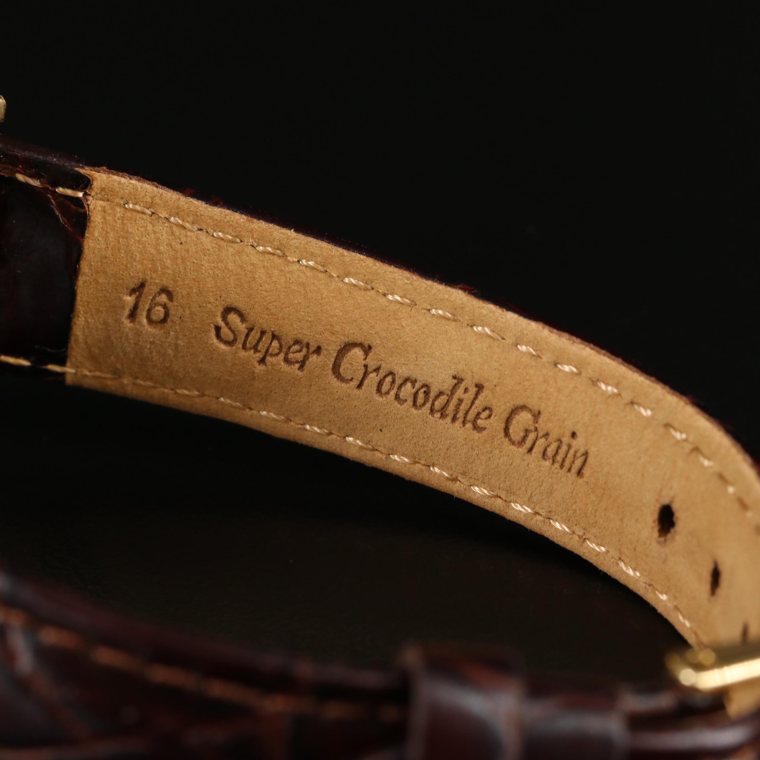 Vintage Rolex 18K Bubbleback Midsize Oyster Perpetual Watch