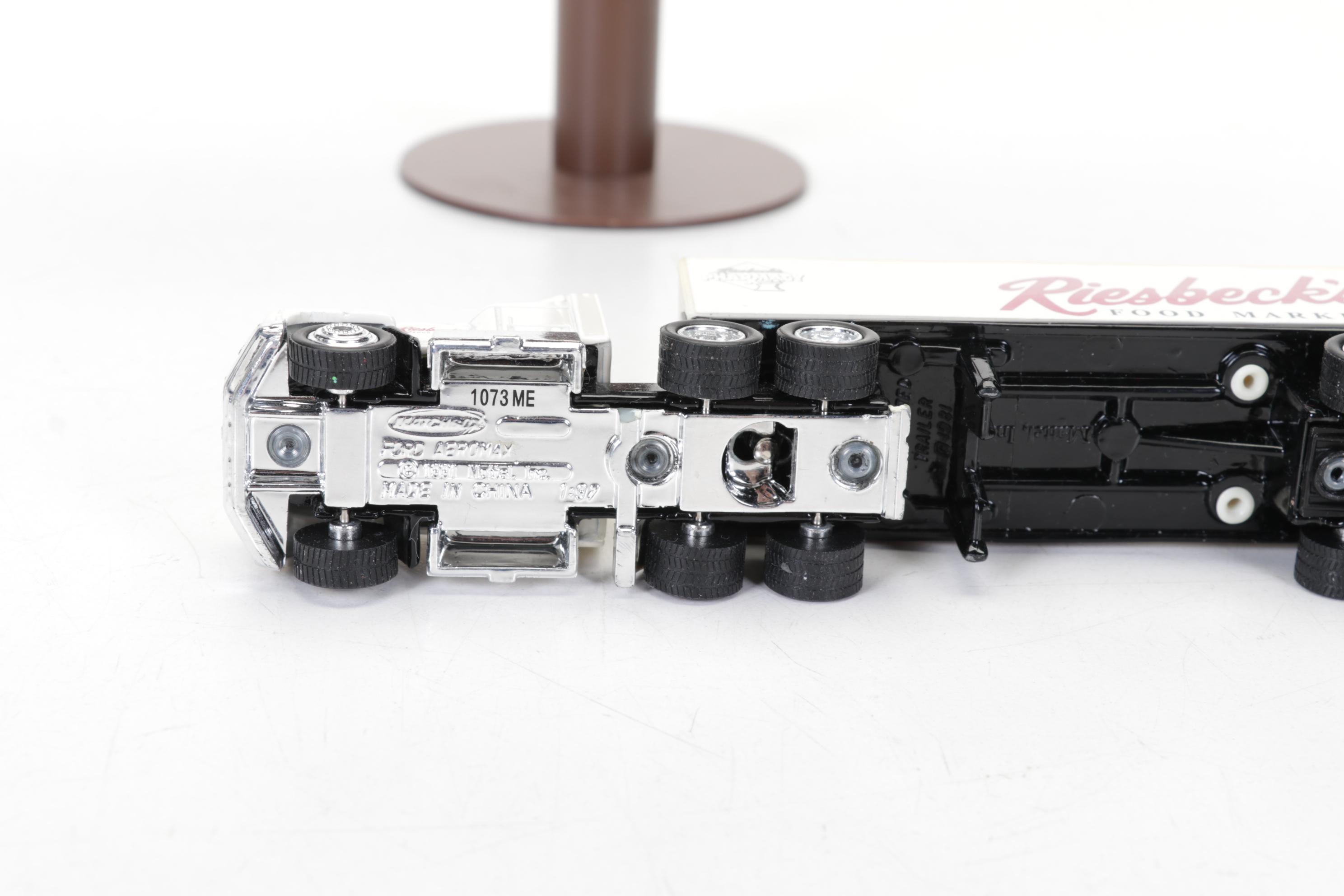 Matchbox Car Carry Case Containing Corgi Aston Martin, Ertl Boss Hog and Others