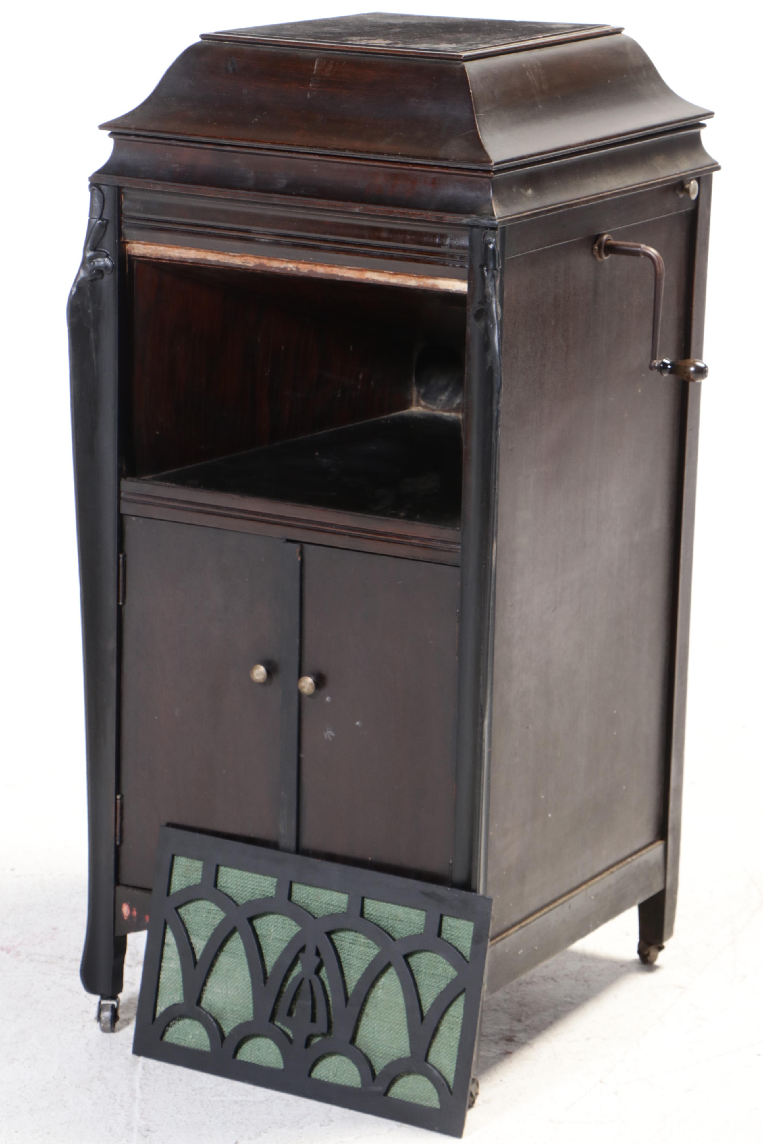 Art Deco Victrola Bel Canto Hand-Crank Turntable Cabinet, Early 20th Century