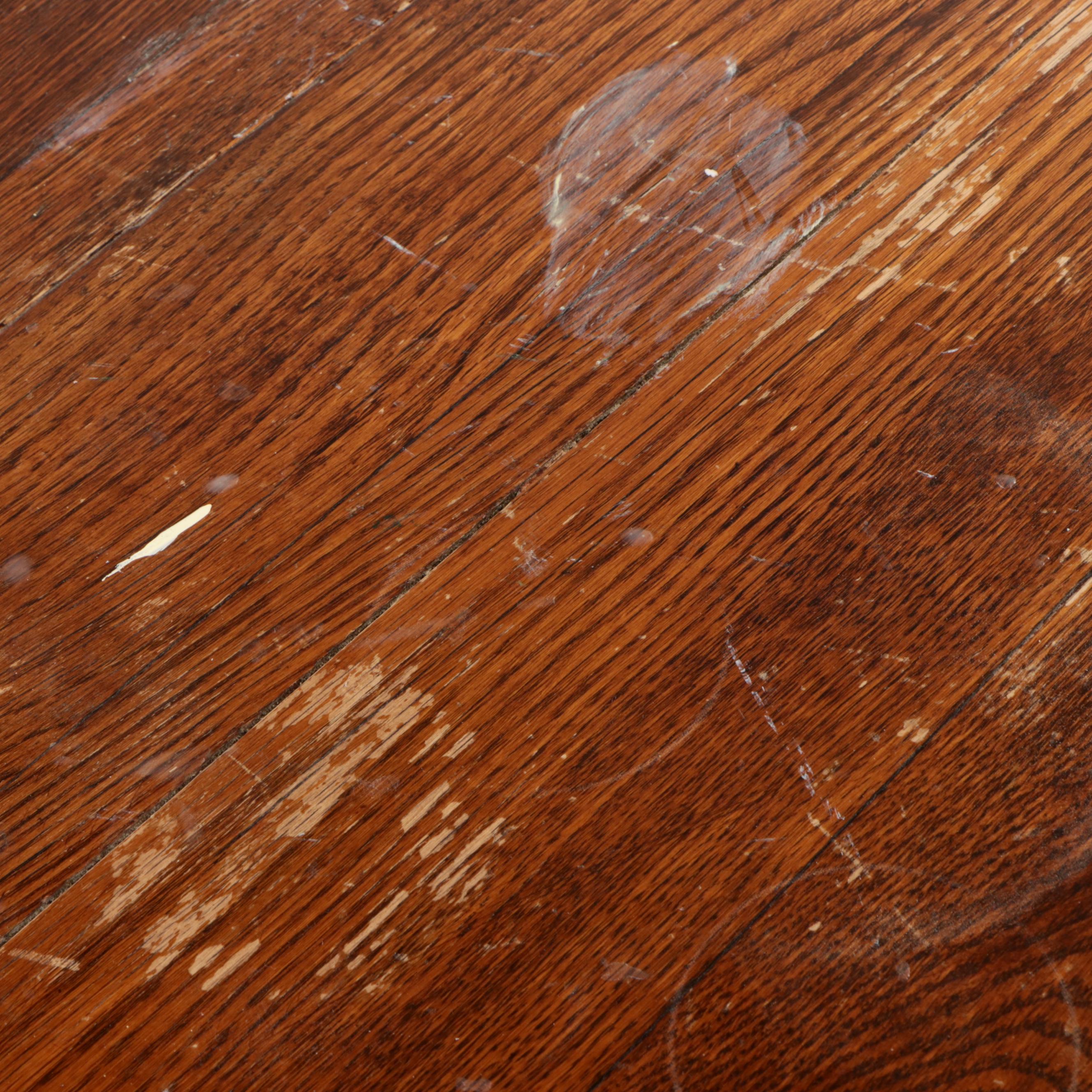 Late Victorian Oak Round Dining Table and Five Side Chairs