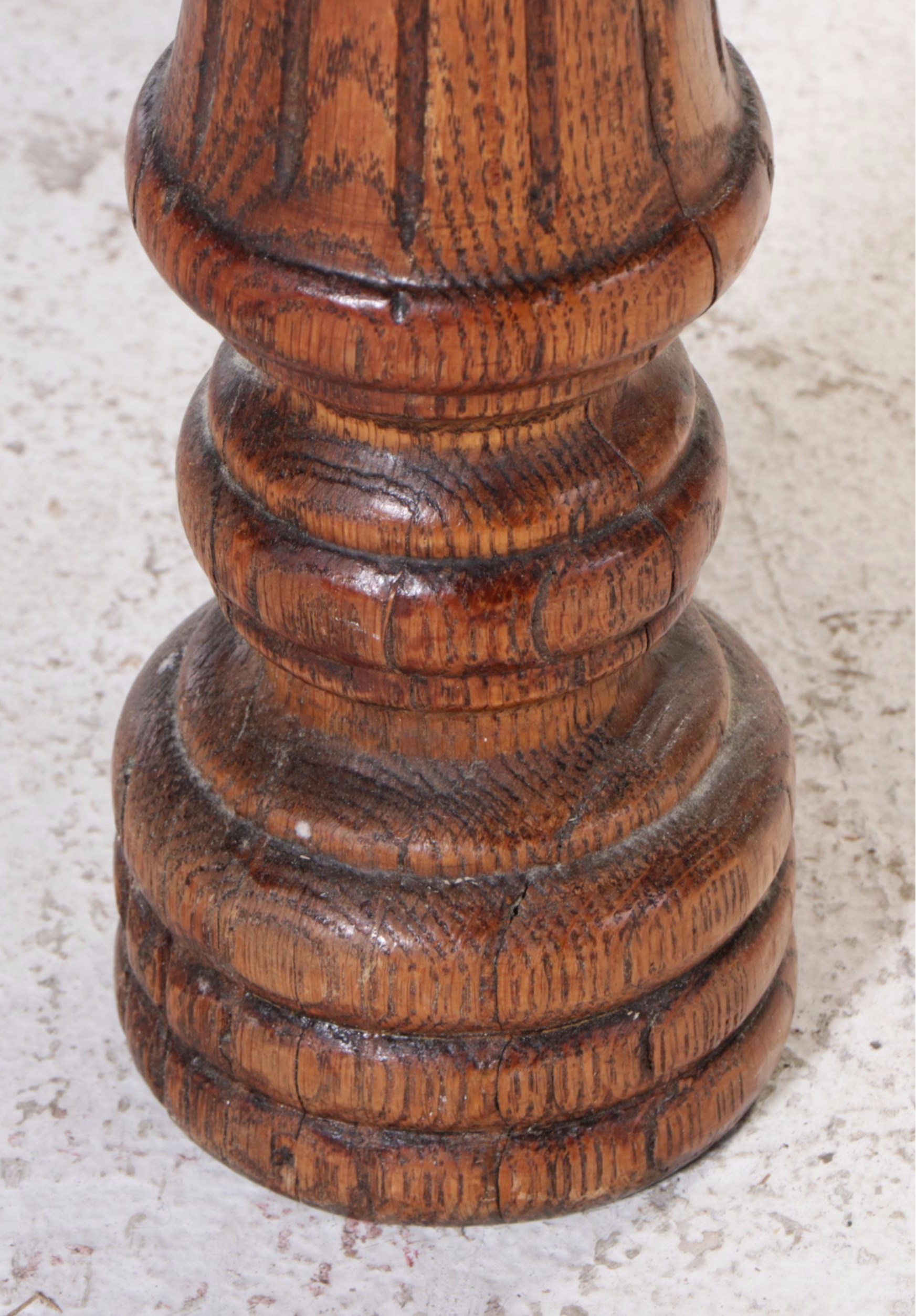 Late Victorian Oak Round Dining Table and Five Side Chairs