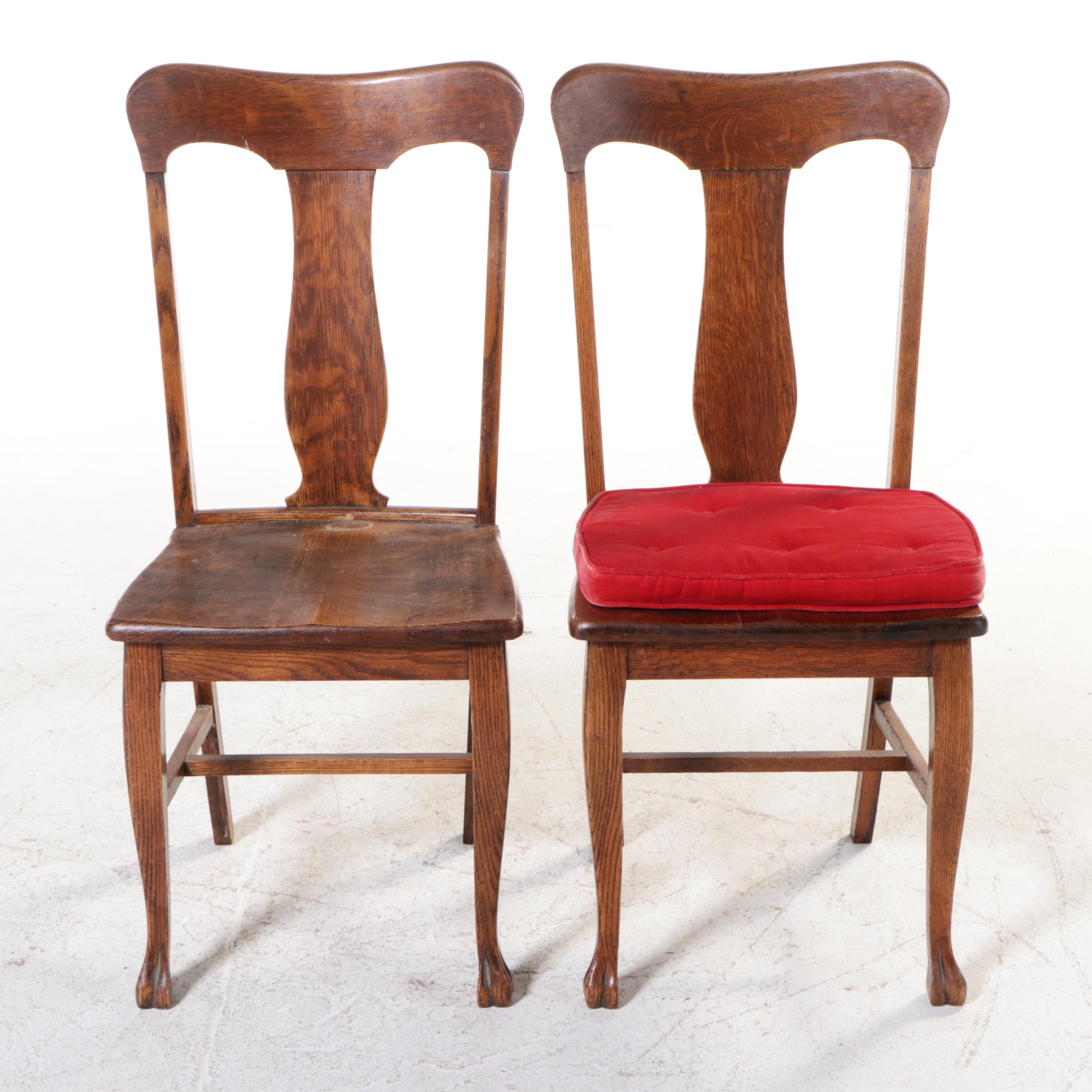 Late Victorian Oak Round Dining Table and Five Side Chairs