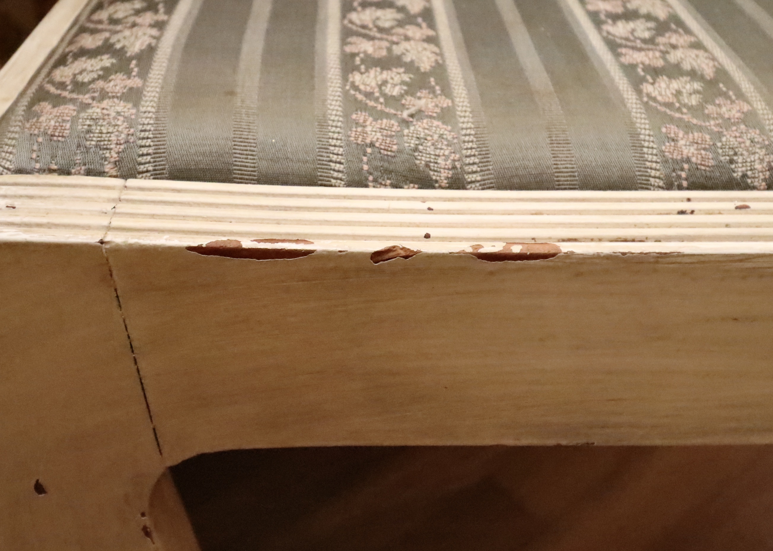 Thomasville Huntley Furniture Painted Full Bed, Vanity and Nightstand