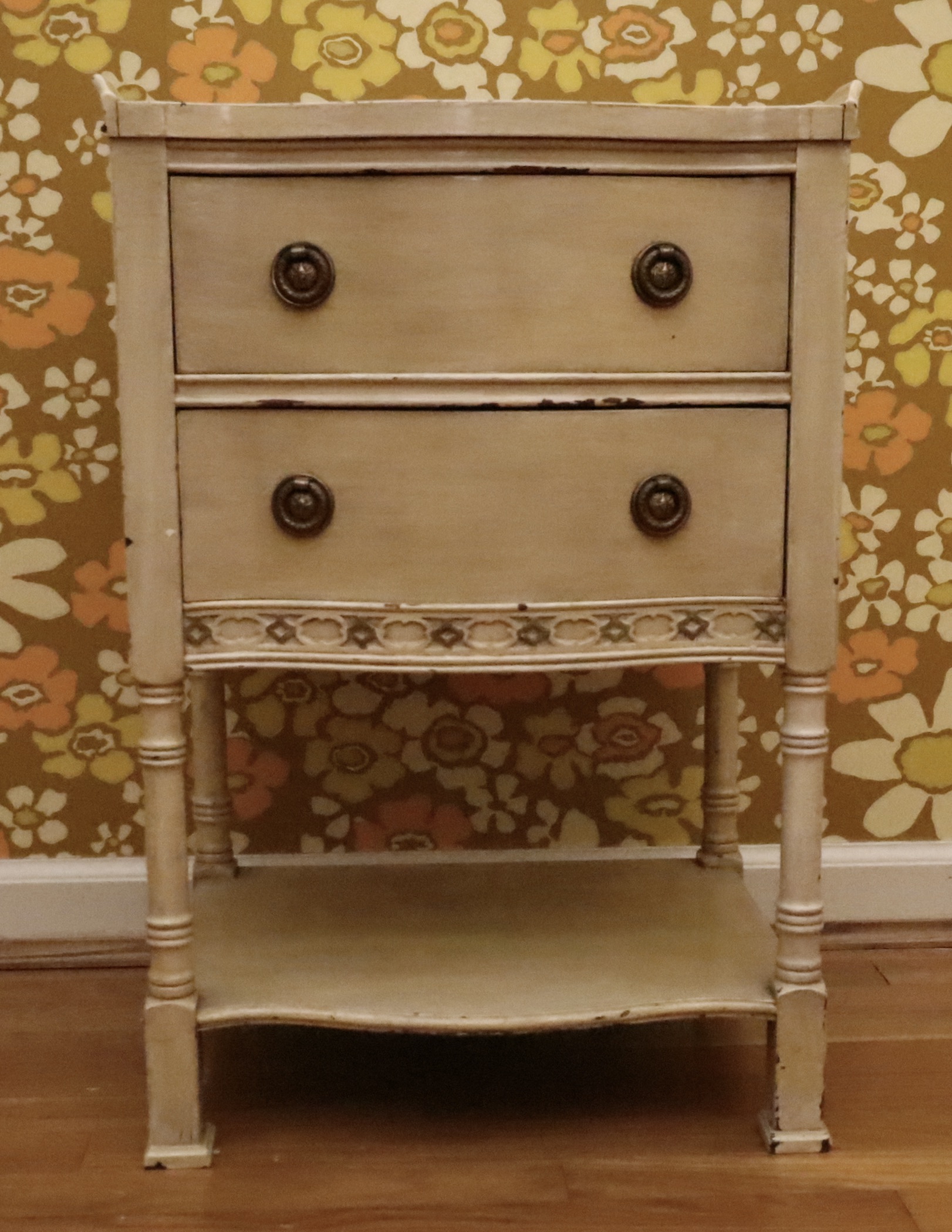 Thomasville Huntley Furniture Painted Full Bed, Vanity and Nightstand