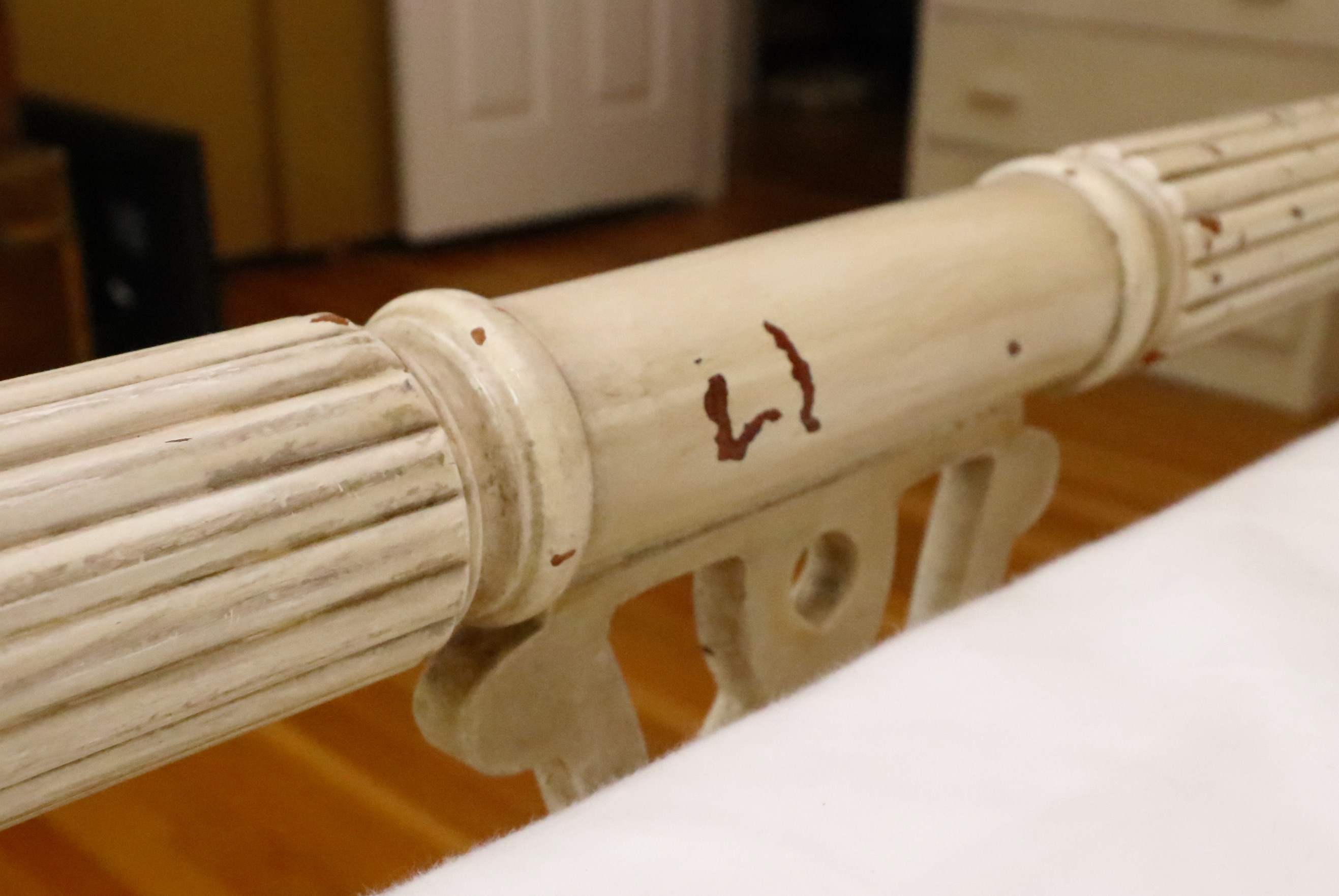 Thomasville Huntley Furniture Painted Full Bed, Vanity and Nightstand