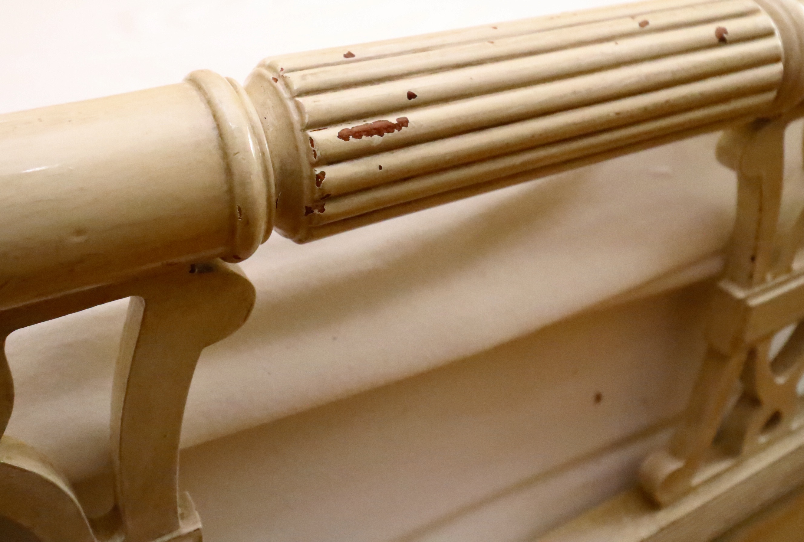 Thomasville Huntley Furniture Painted Full Bed, Vanity and Nightstand