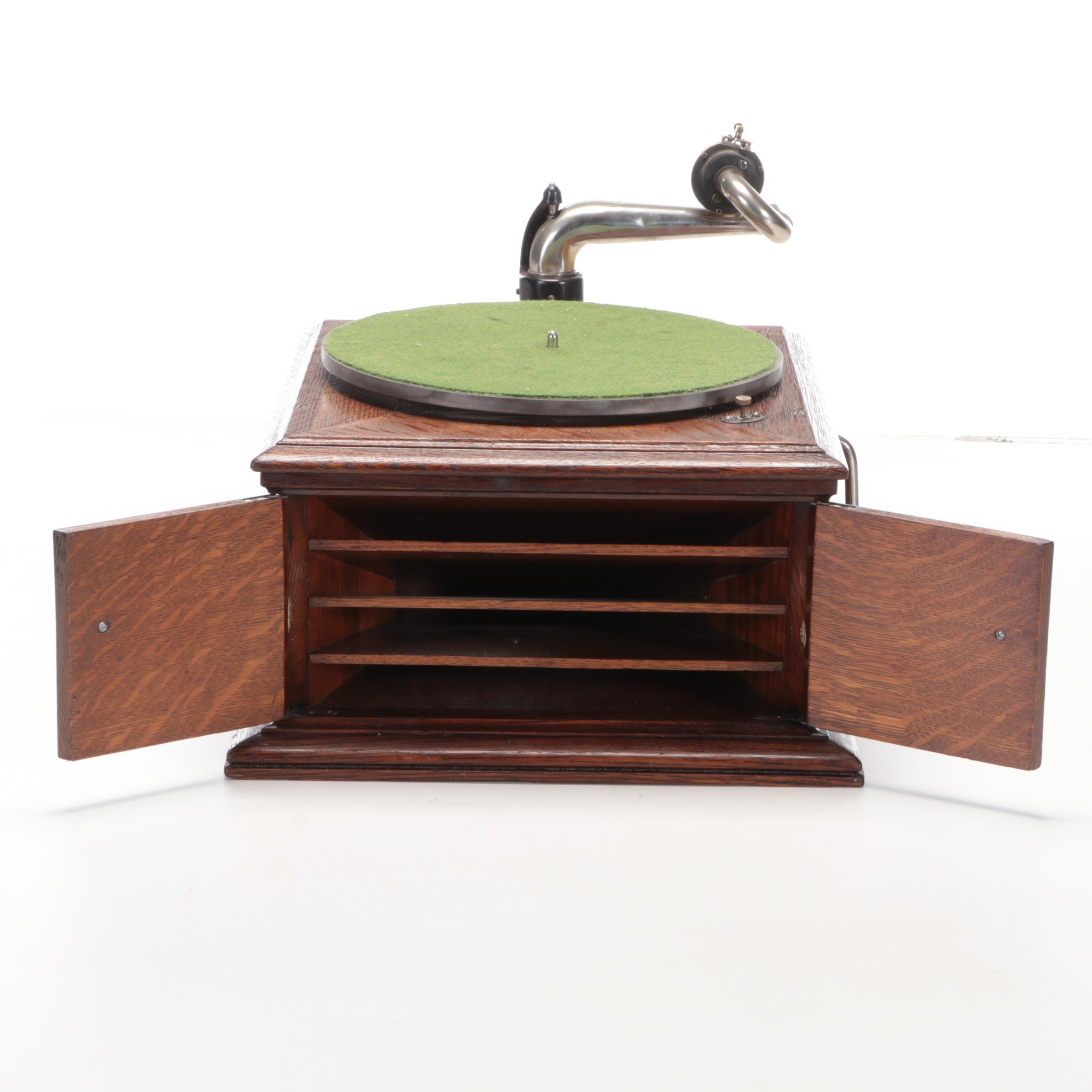 Victor Victrola VV-VI Oak Wood Turntable, 1912