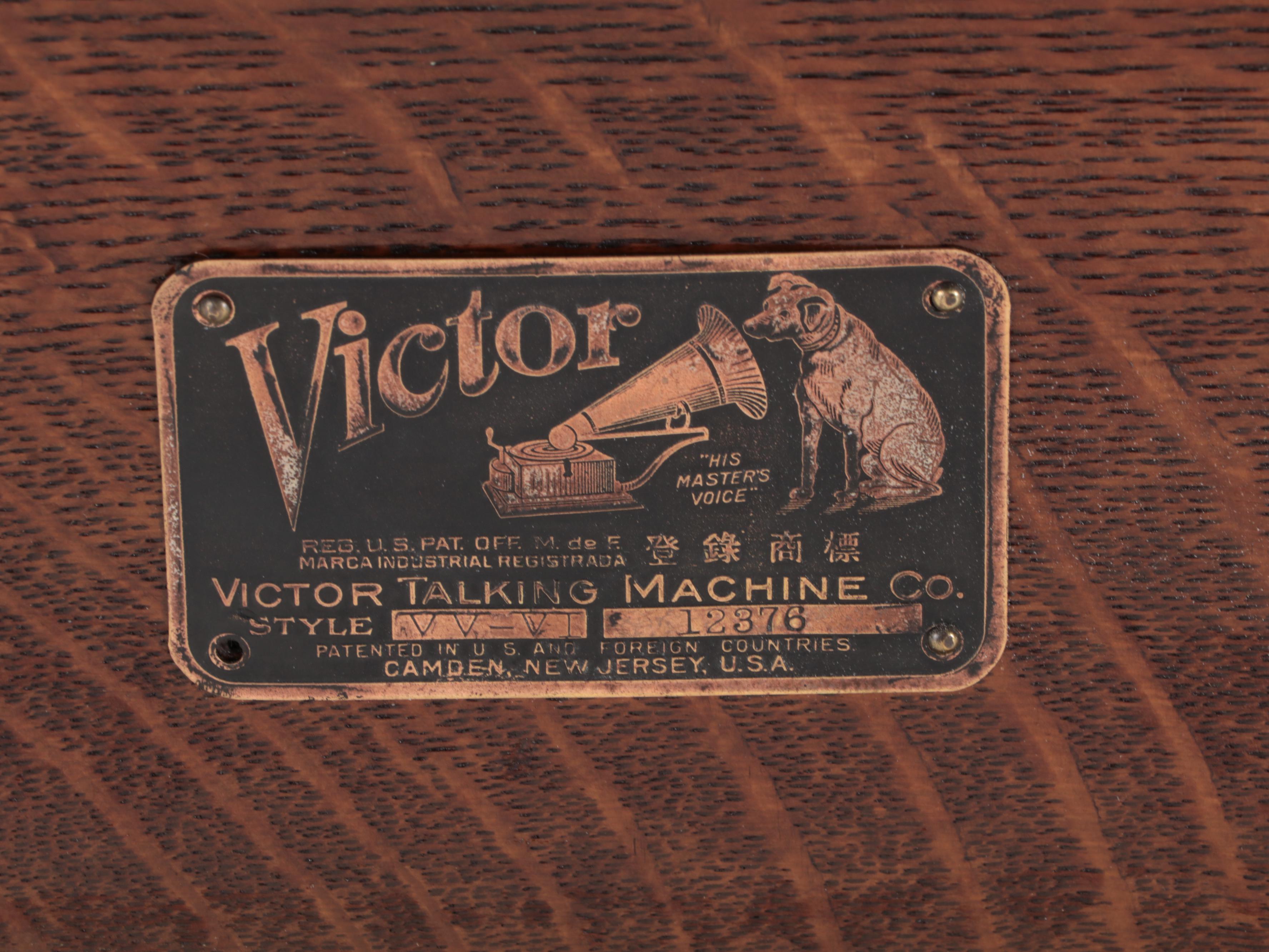 Victor Victrola VV-VI Oak Wood Turntable, 1912