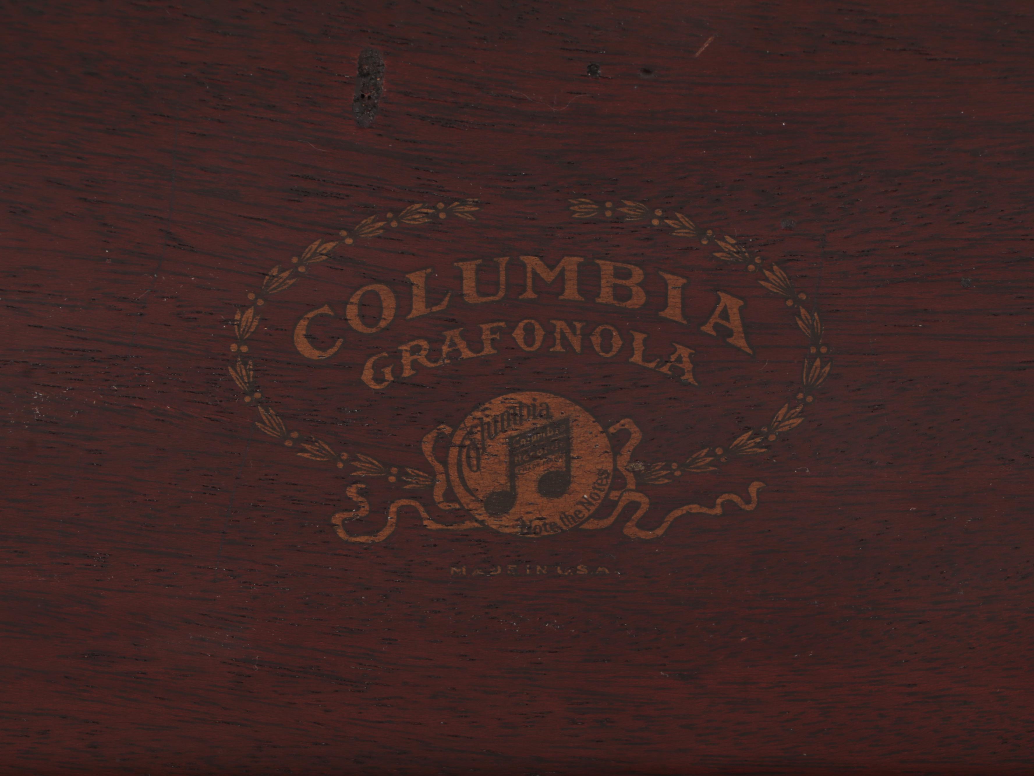 Columbia Grafonola Hand-Crank Record Player, Circa 1920s