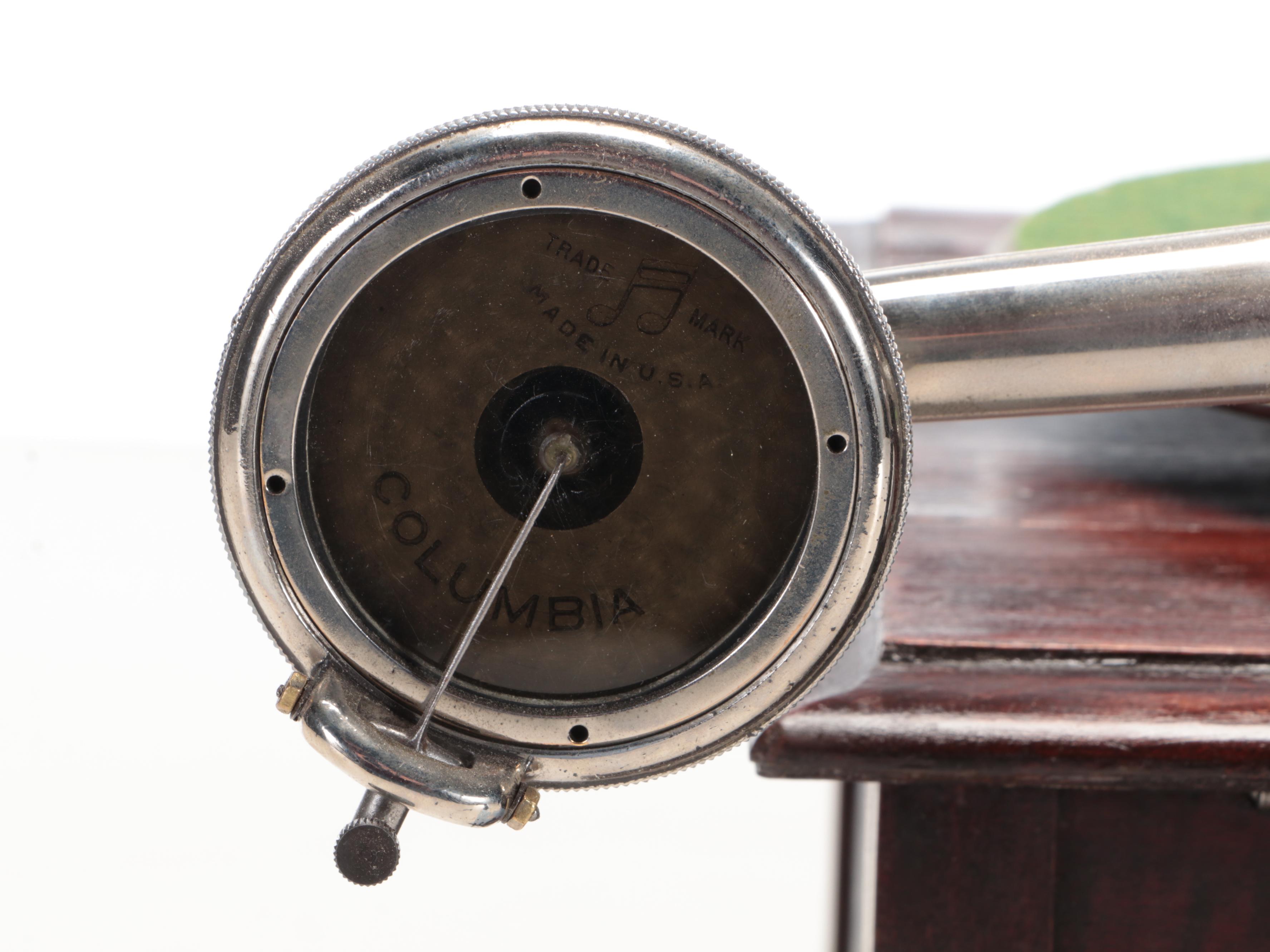 Columbia Grafonola Hand-Crank Record Player, Circa 1920s