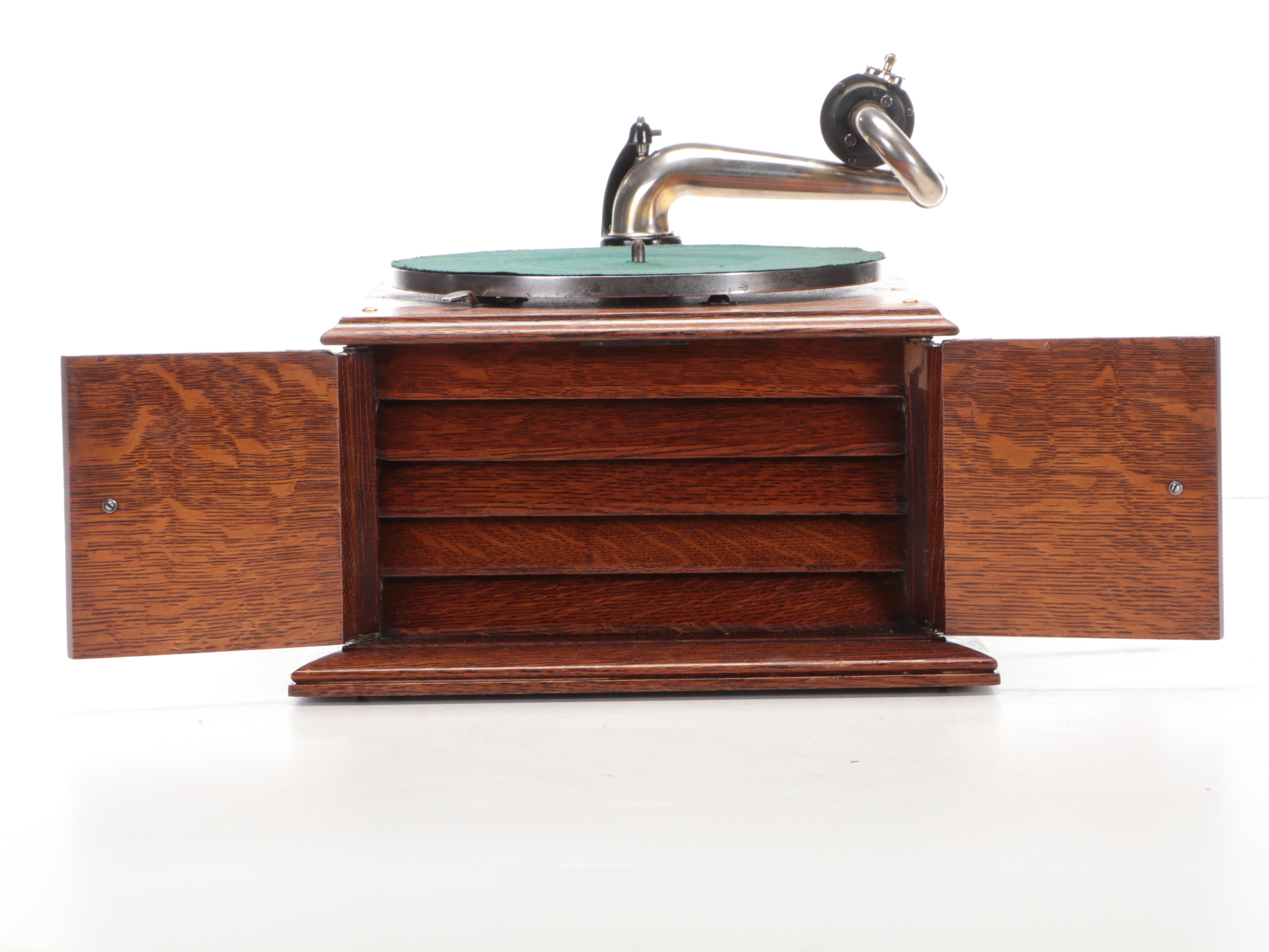 Victor-Victrola VV-IV Oak Record Player, 1915