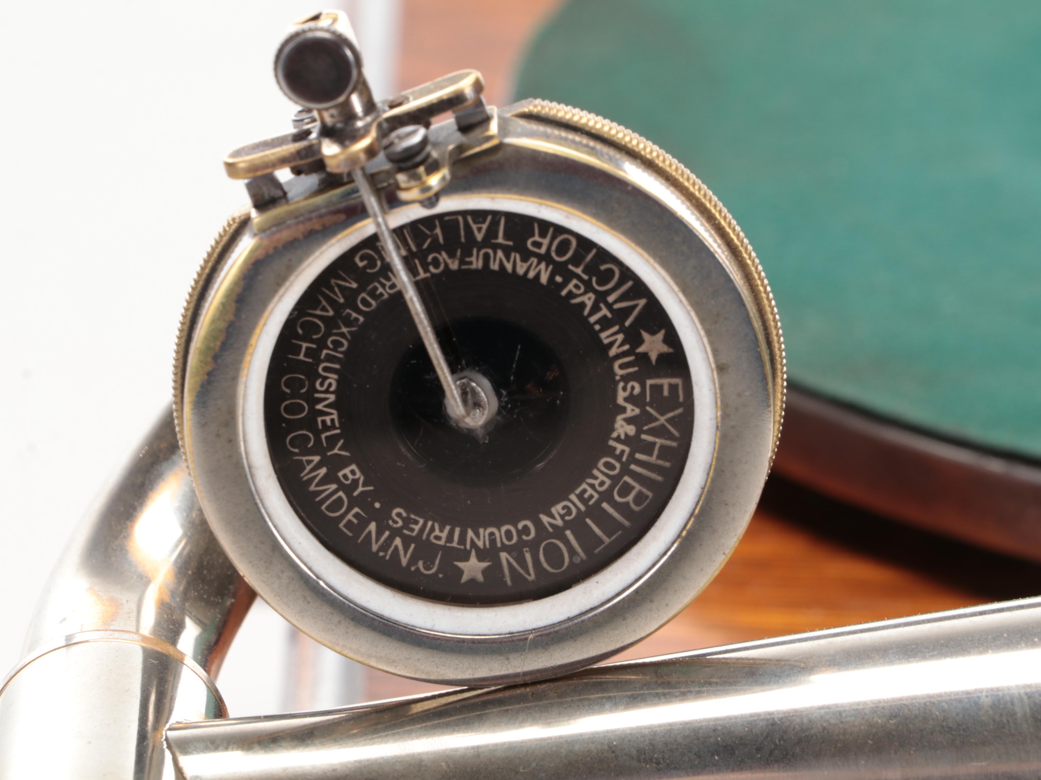 Victor-Victrola VV-IV Oak Record Player, 1915