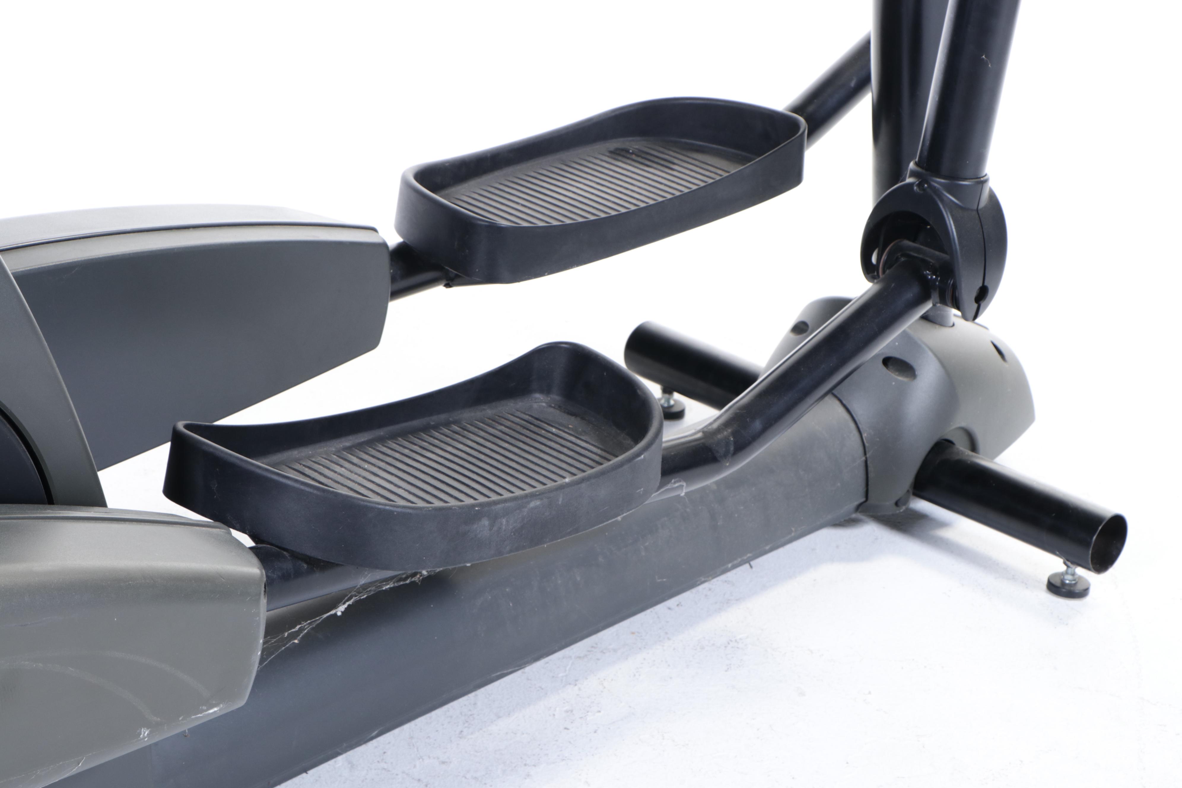 Life Fitness x9 Elliptical CrossTrainer