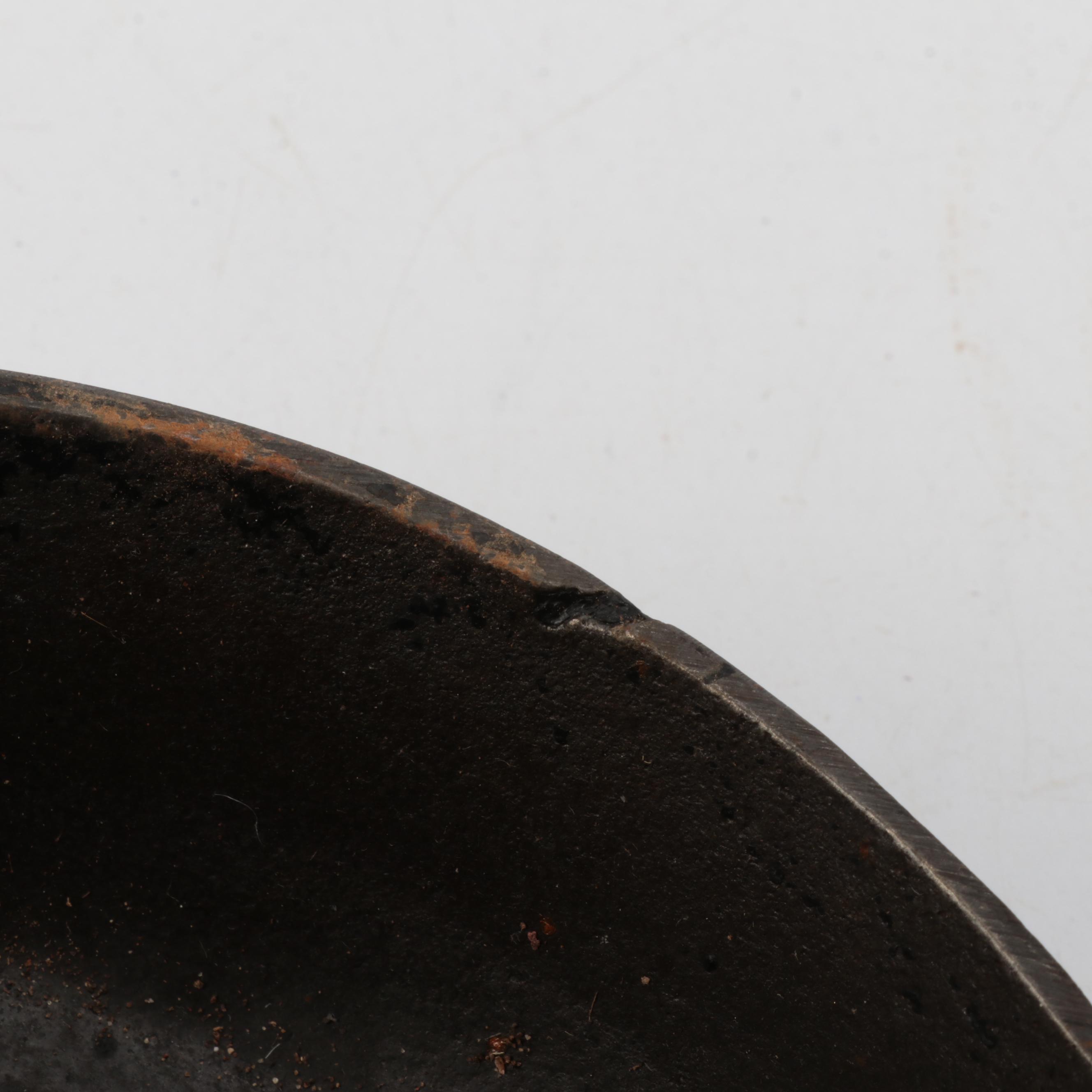 Wagner's 10 1/2 Inch Chicken Fryer with Other Cast Iron Skillets and Pans