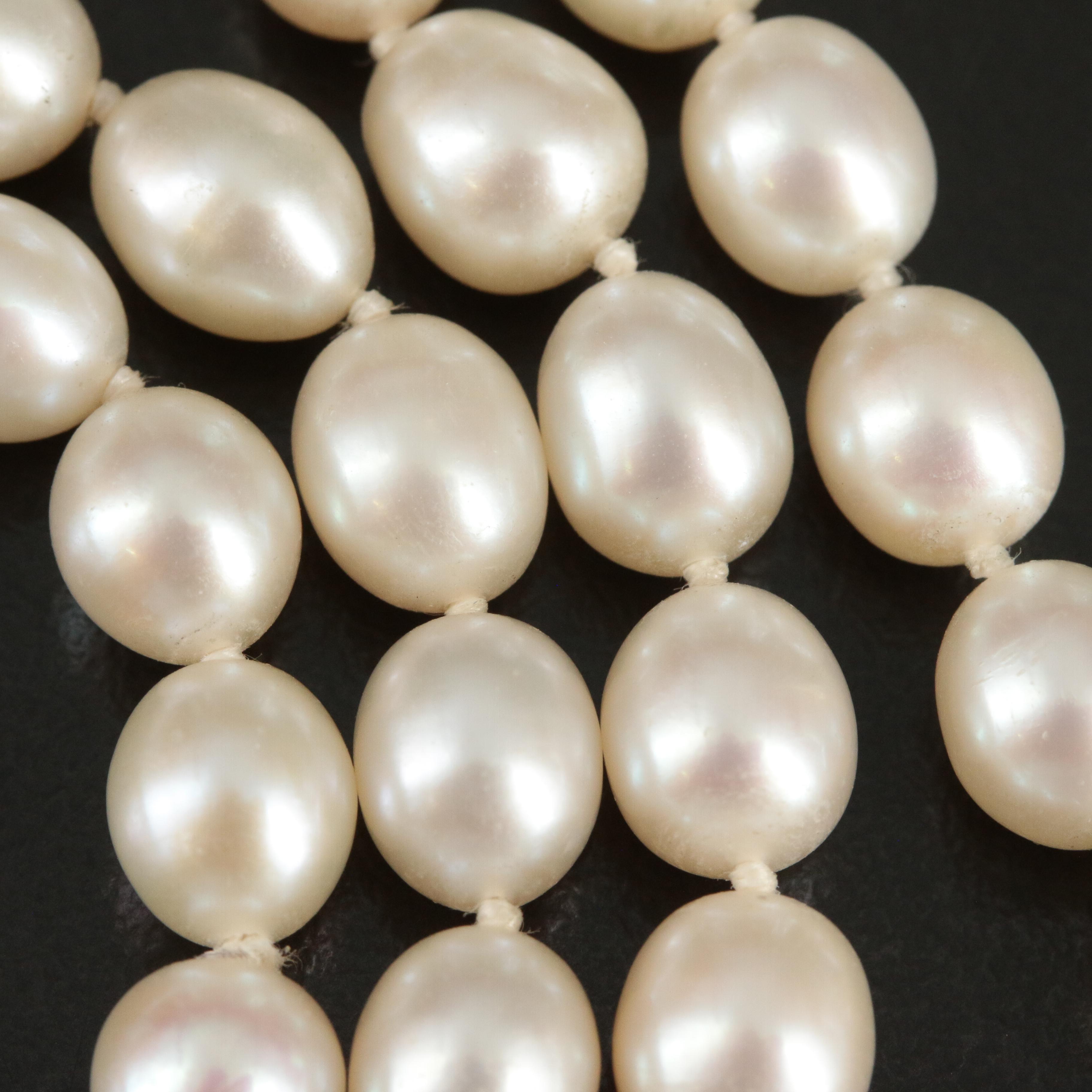 Tiffany & Co. Pearl Necklace with Sterling Twist Clasp