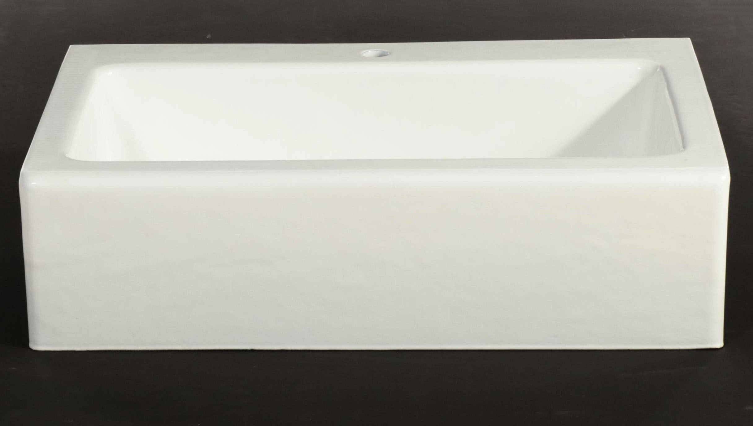 White Enameled Cast Iron Farmhouse Kitchen Sink