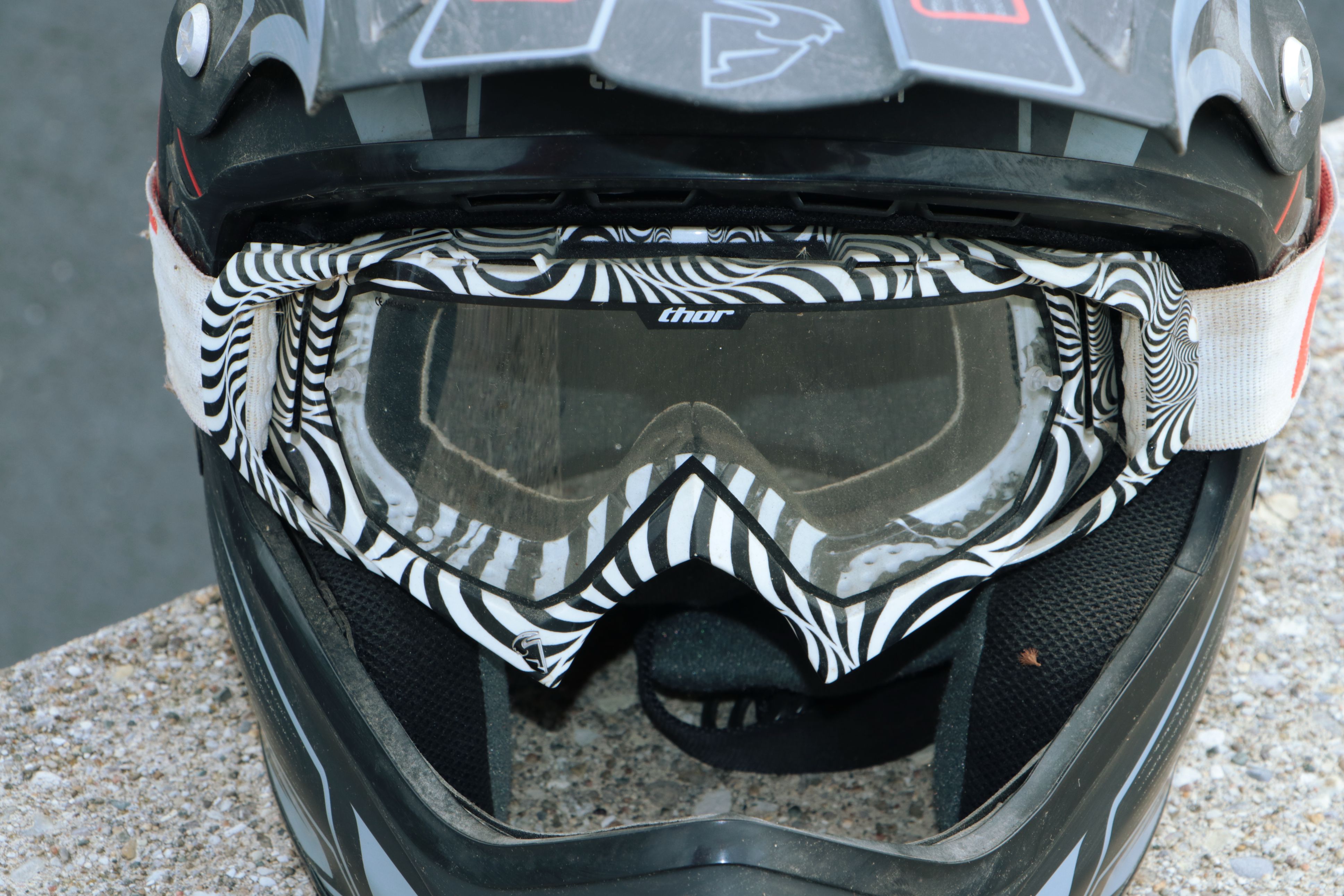 2006 Polaris Sportsman 450 ATV in Camo with Ramps, Snow Plow, and Accessories